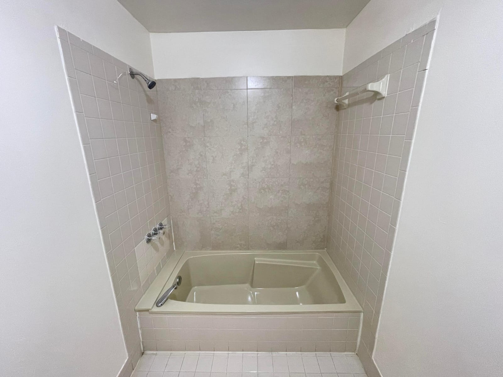 1852 My Place — photo 9