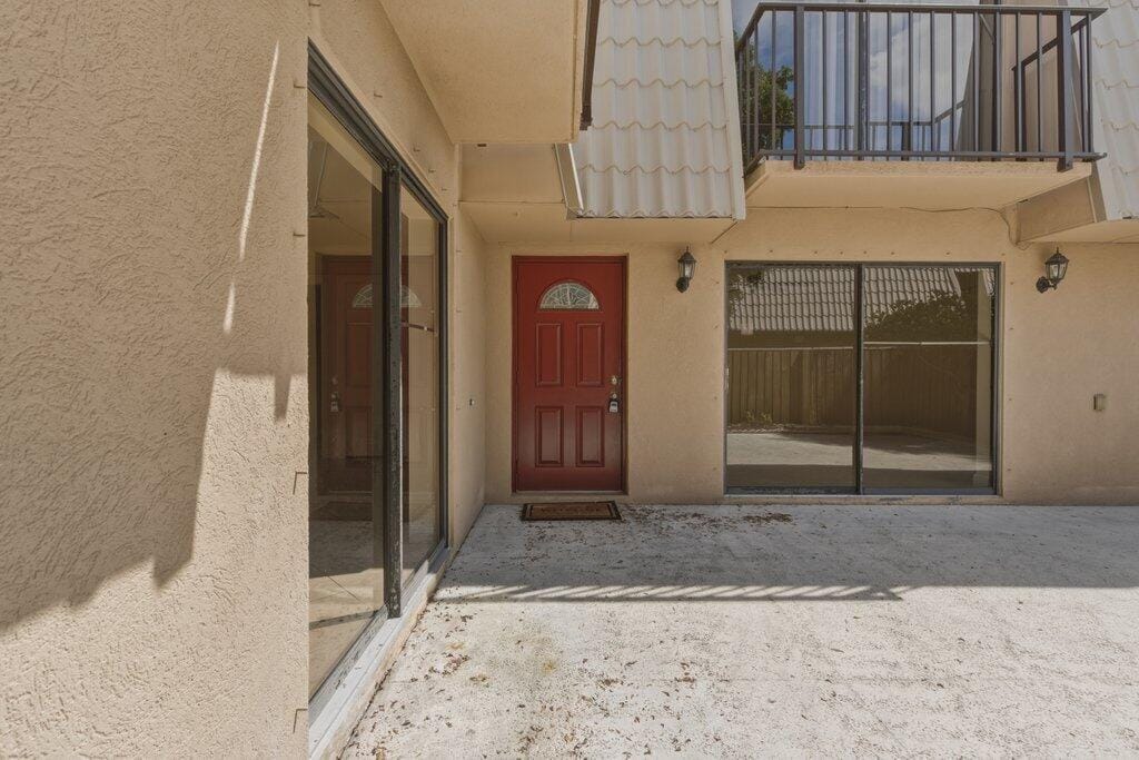 5701 57th Way, West Palm Beach, FL 33409 photo 3
