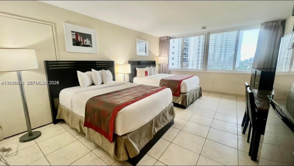 19201 Collins Avenue 942 — photo 2