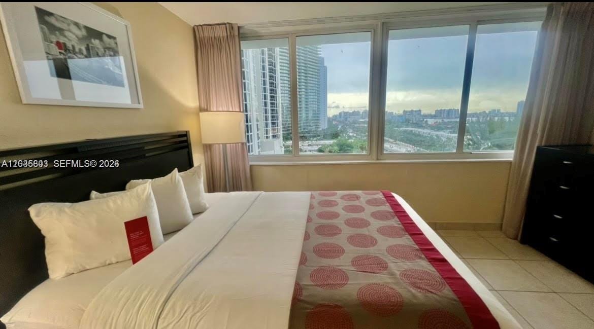 19201 Collins Avenue 942 — photo 3