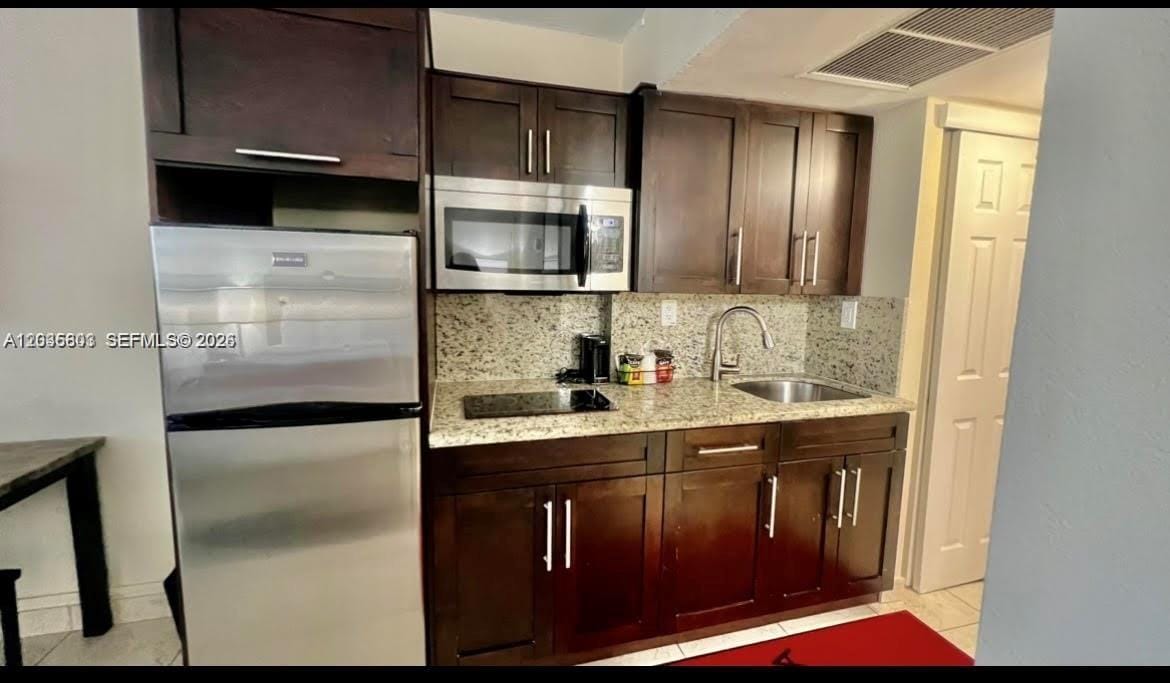 19201 Collins Avenue 942 — photo 9