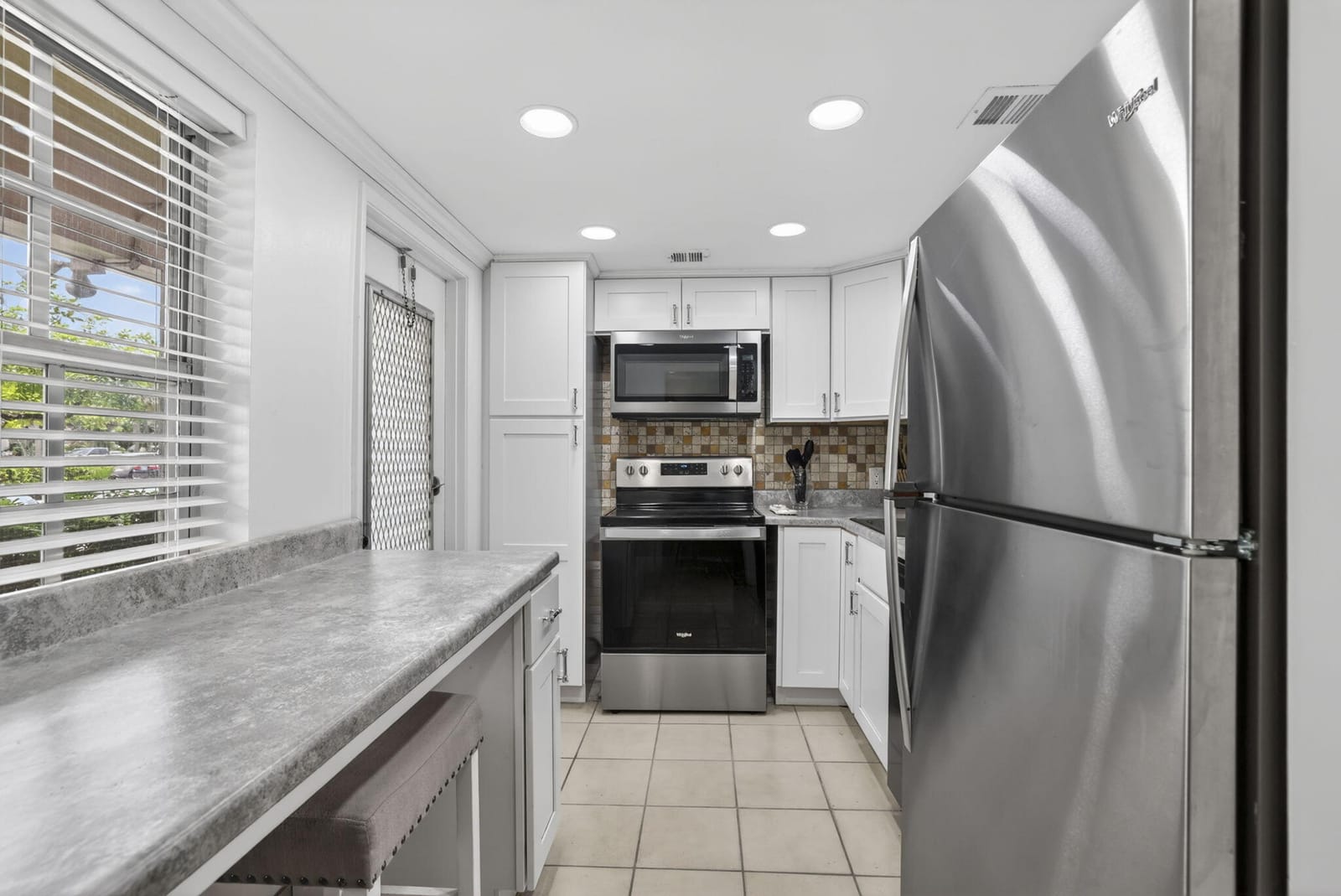 3150 N Palm Aire Drive 108 — photo 3