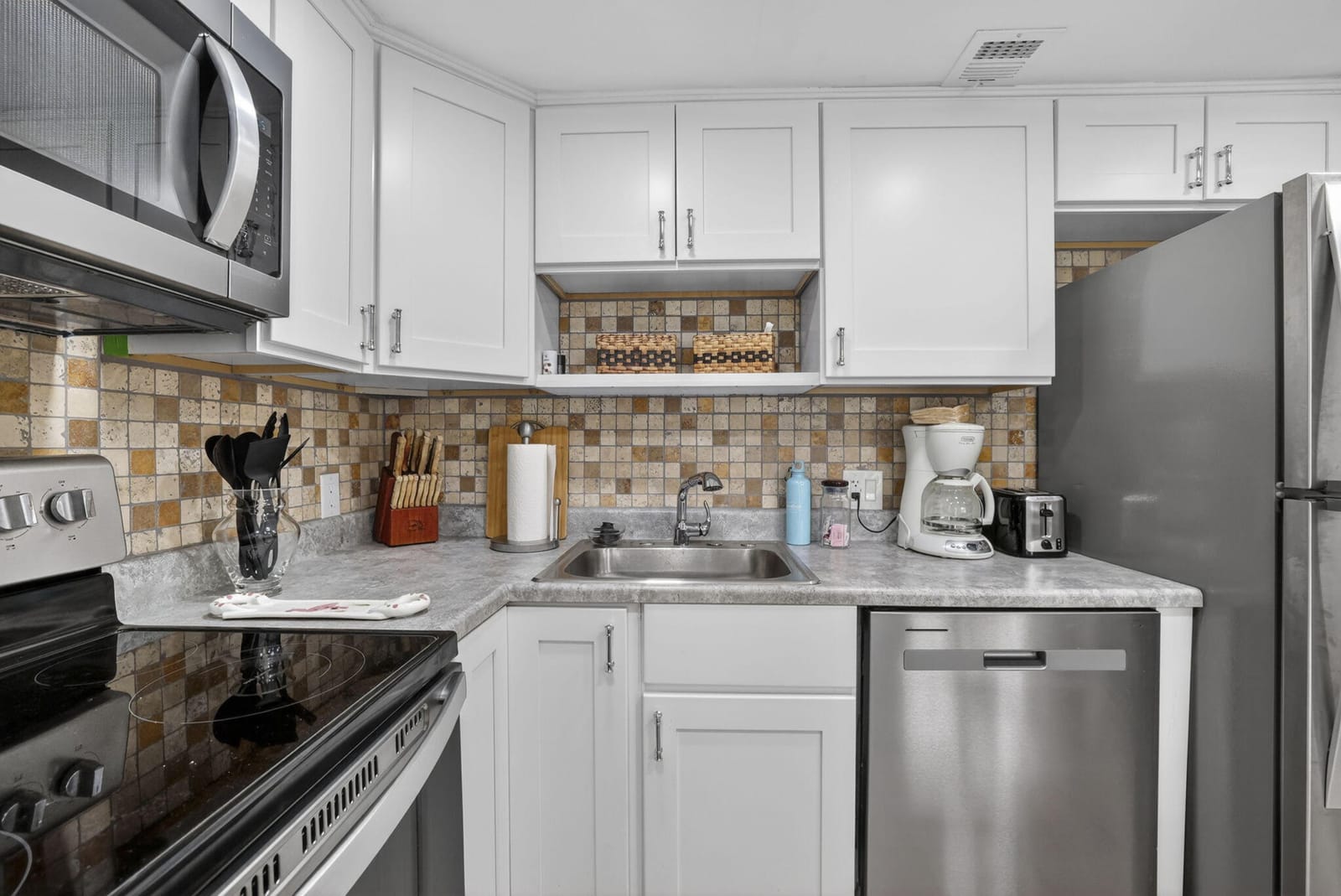 3150 N Palm Aire Drive 108 — photo 5