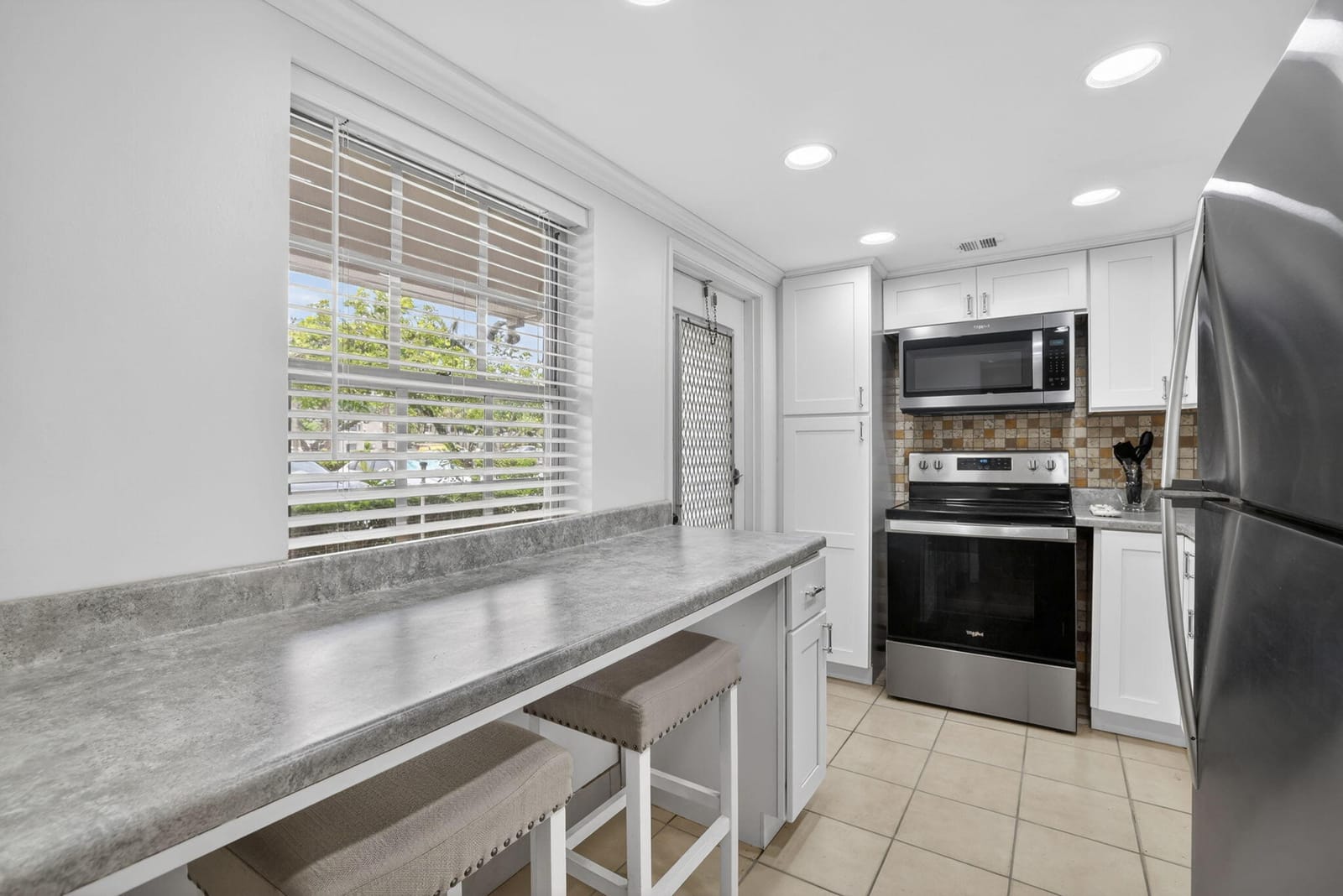 3150 N Palm Aire Drive 108 — photo 7