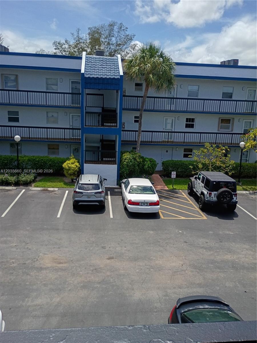 3040 Holiday Springs Boulevard 311, Margate, FL 33063, Margate