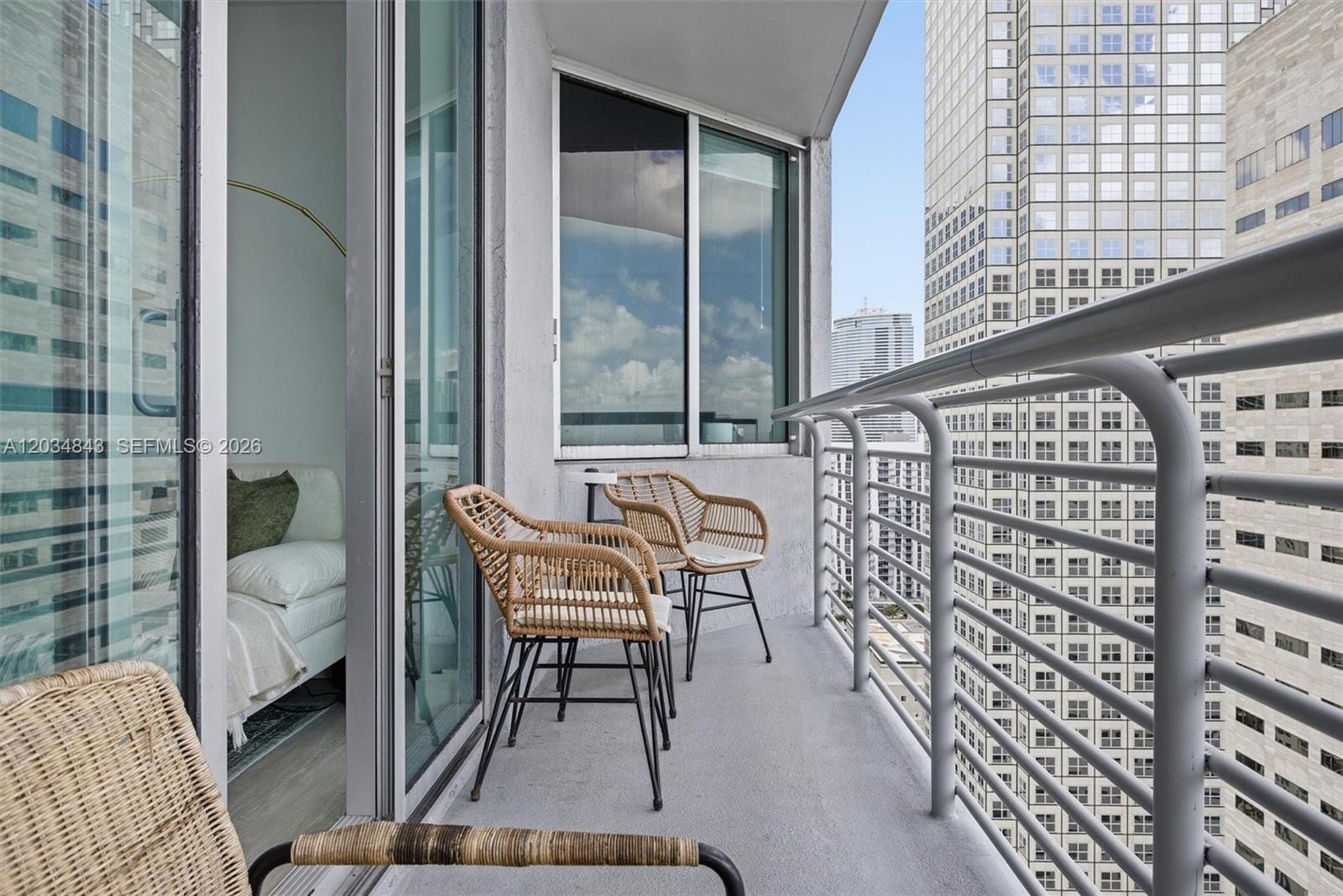 325 S Biscayne Boulevard 4022 — photo 4