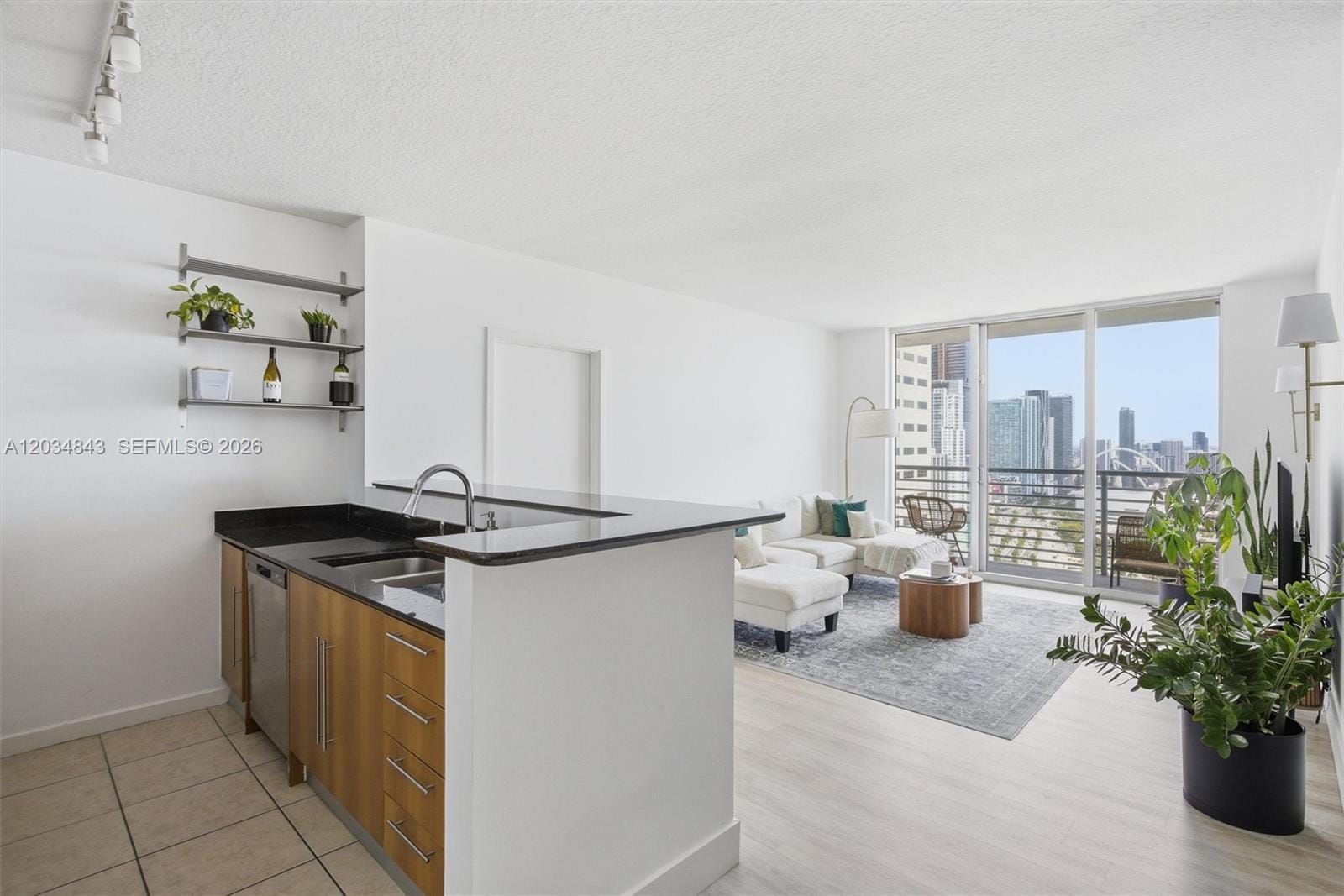 325 S Biscayne Boulevard 4022 — photo 10