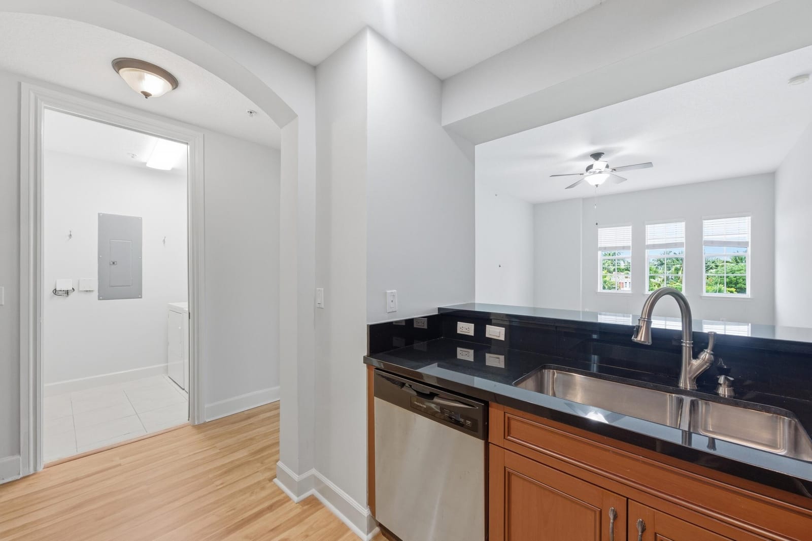 200 NE 2nd Avenue 316 — photo 7