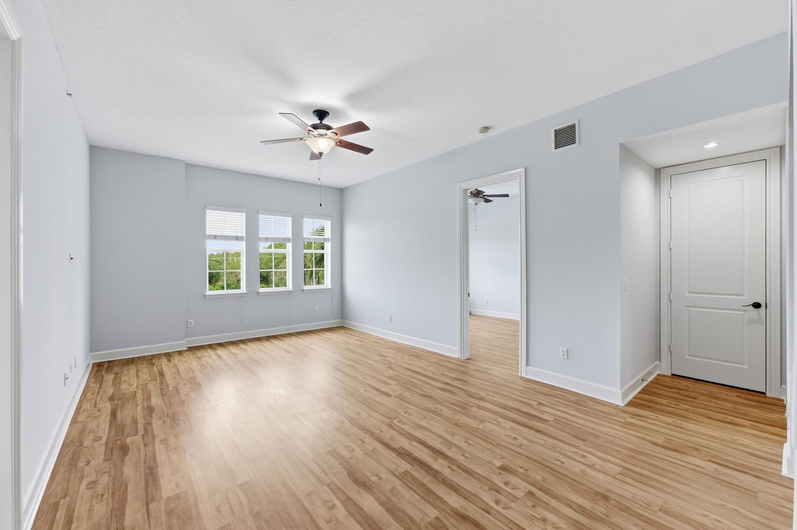 200 NE 2nd Avenue 316 — photo 10
