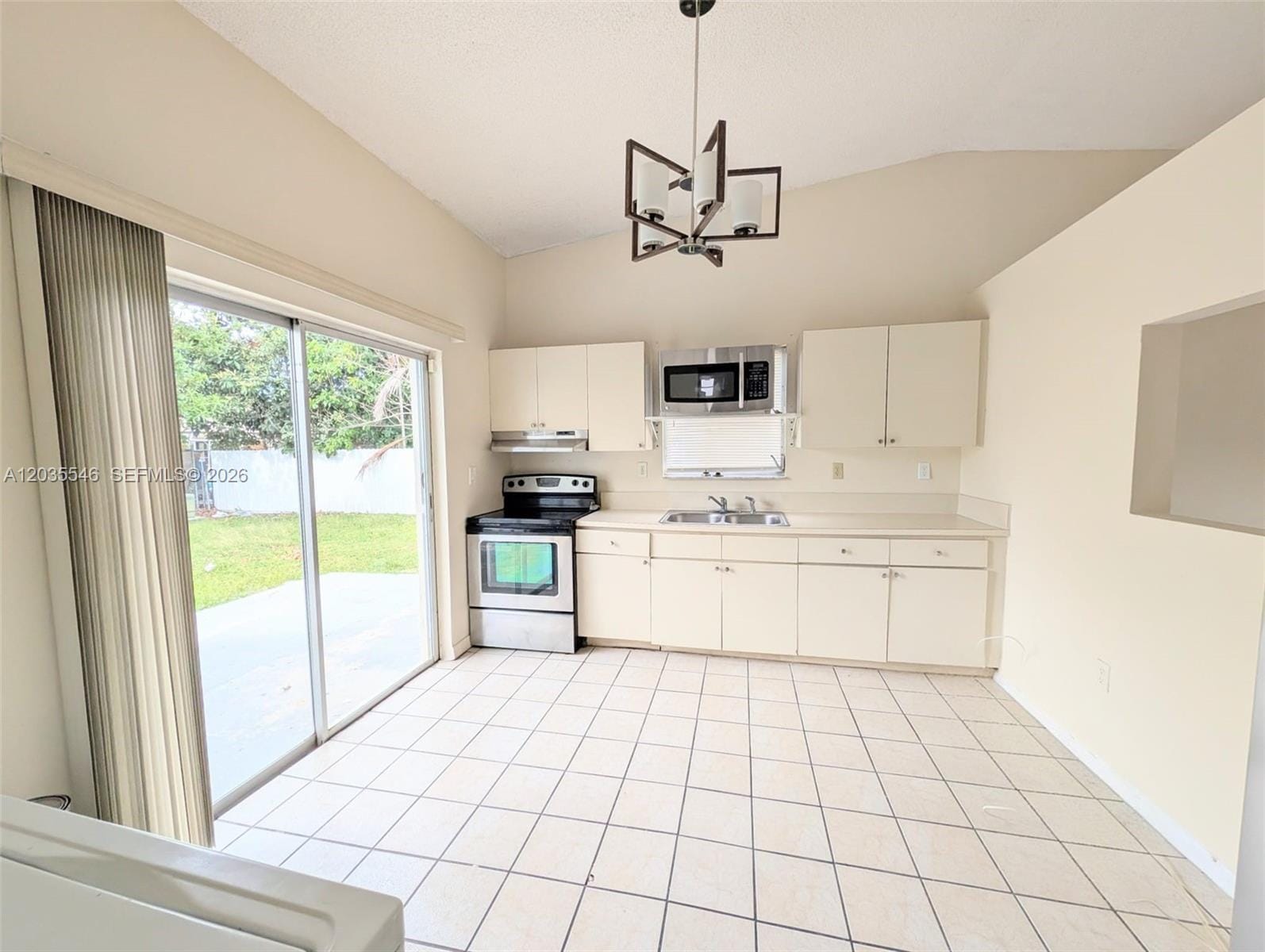 15945 SW 304th Street . — photo 4