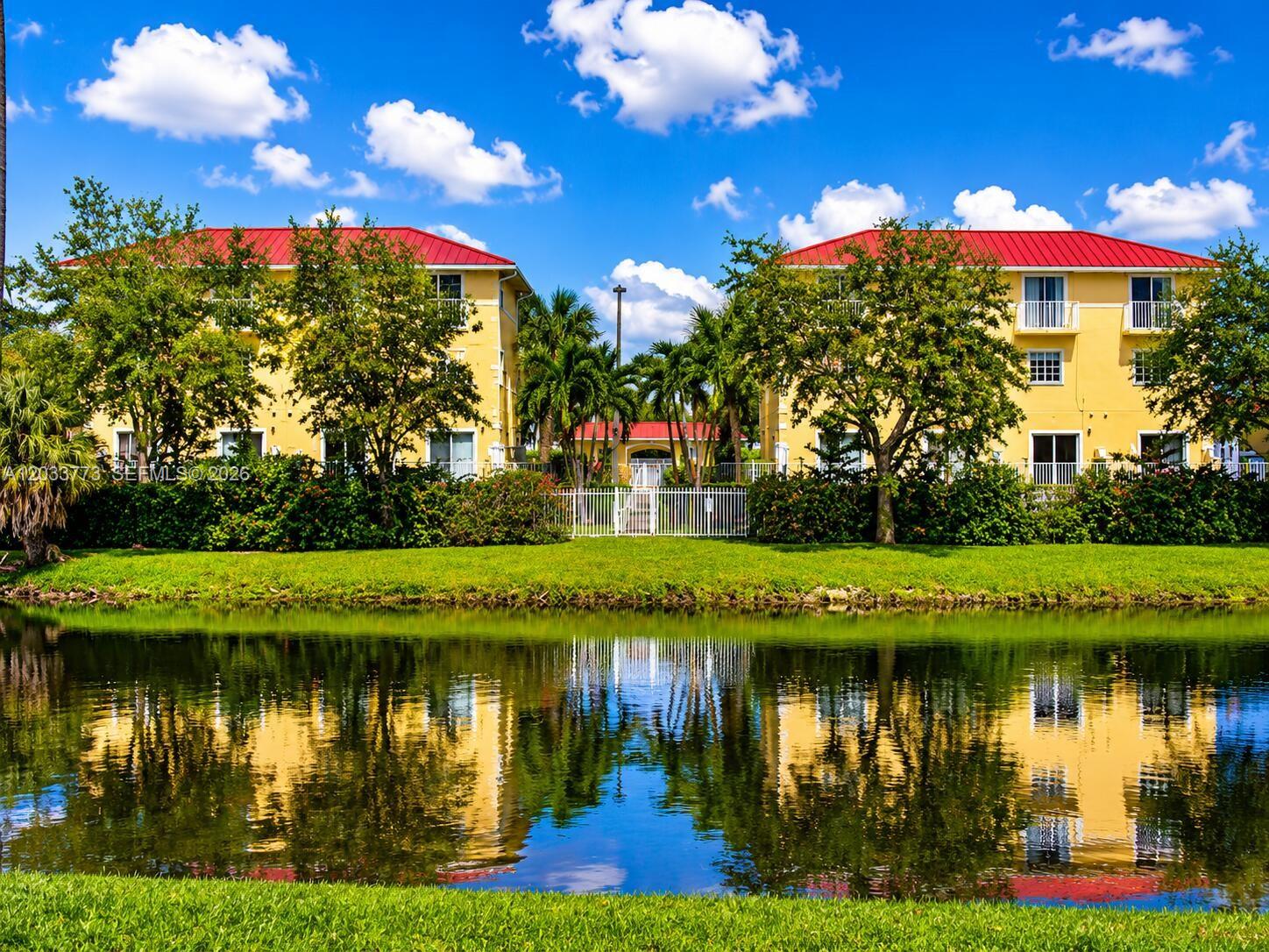 2040 NE 167 Th 3-128 3-128, North Miami Beach, FL 33162, North Miami Beach