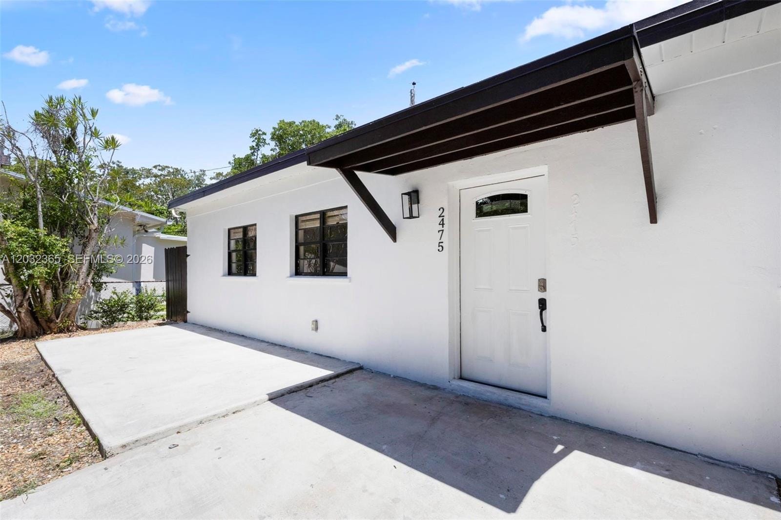 2475 NE 137th Street, North Miami Beach, FL 33181 photo 2