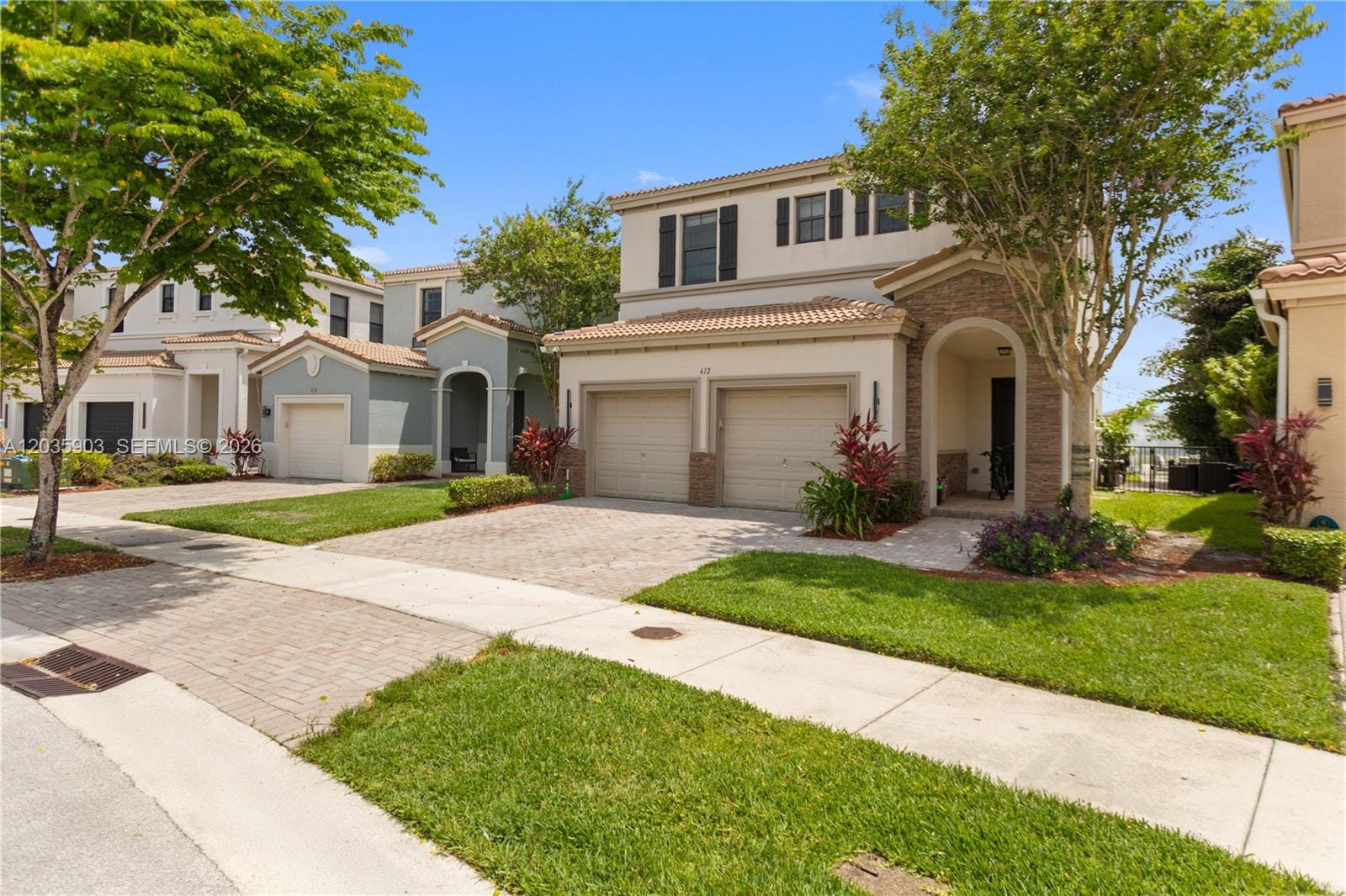 612 NE 193rd Street, Miami, FL 33179 photo 3