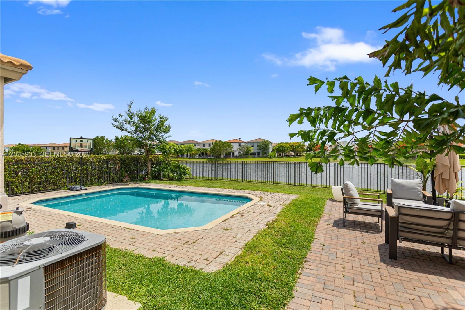 612 NE 193rd Street, Miami, FL 33179 photo 5