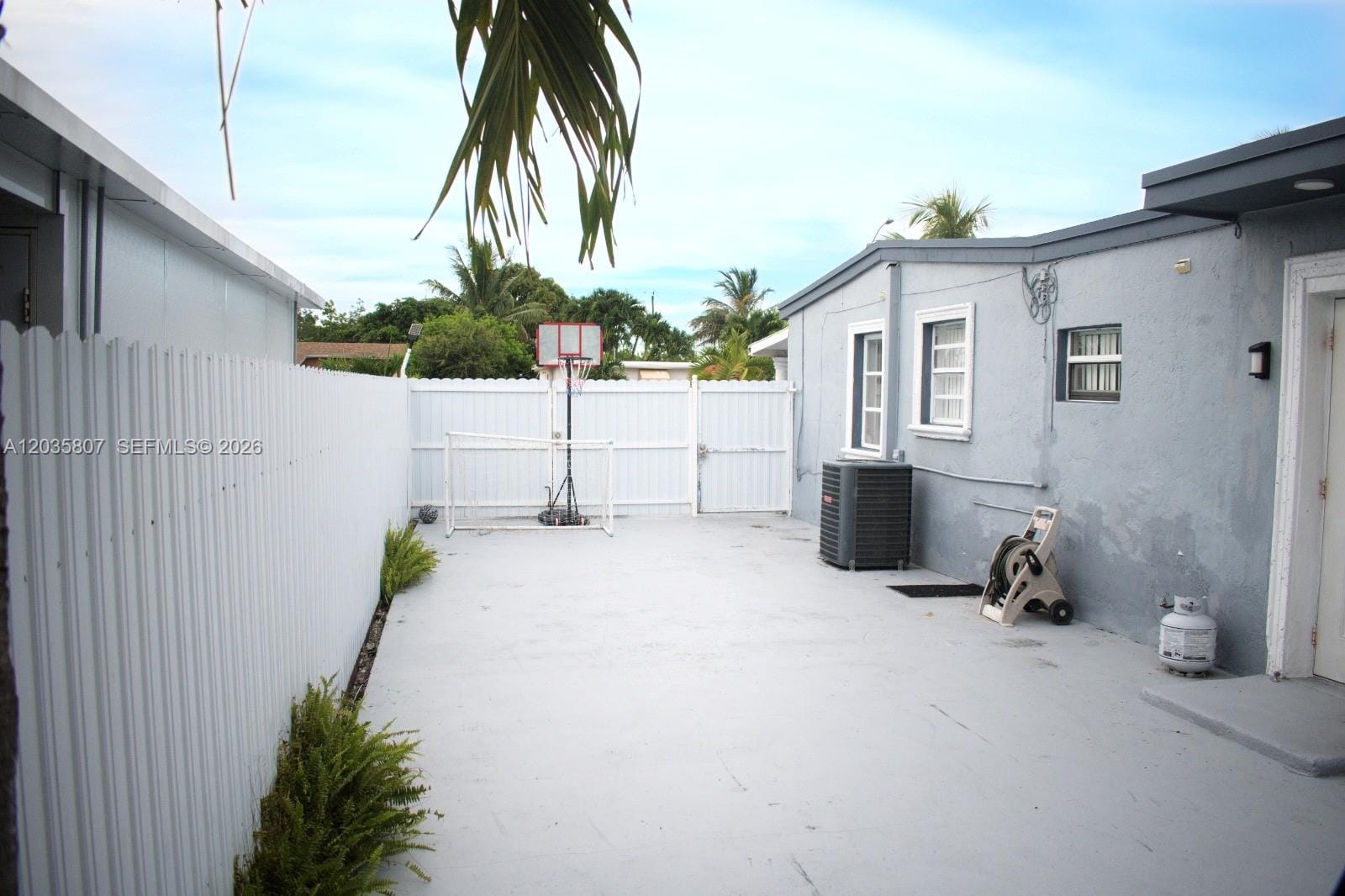 3520 NW 99th Street, Miami, FL 33147 photo 2