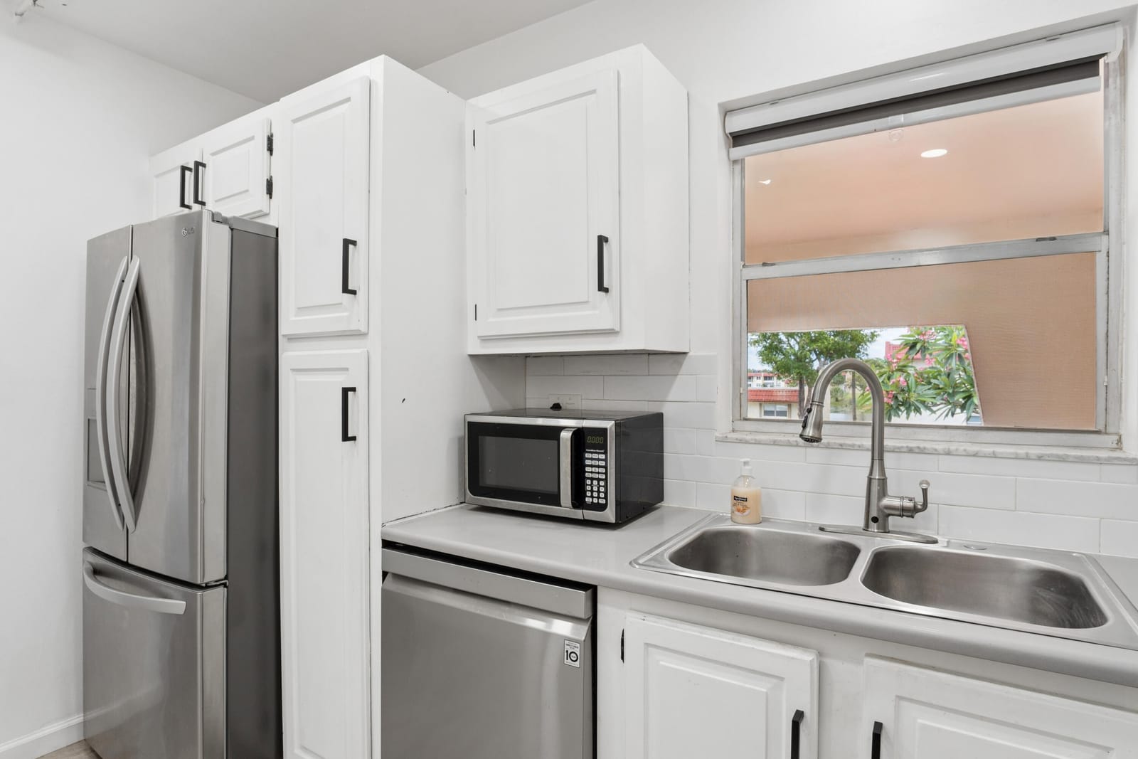 180 Lake Frances Drive, West Palm Beach, FL 33411 photo 2