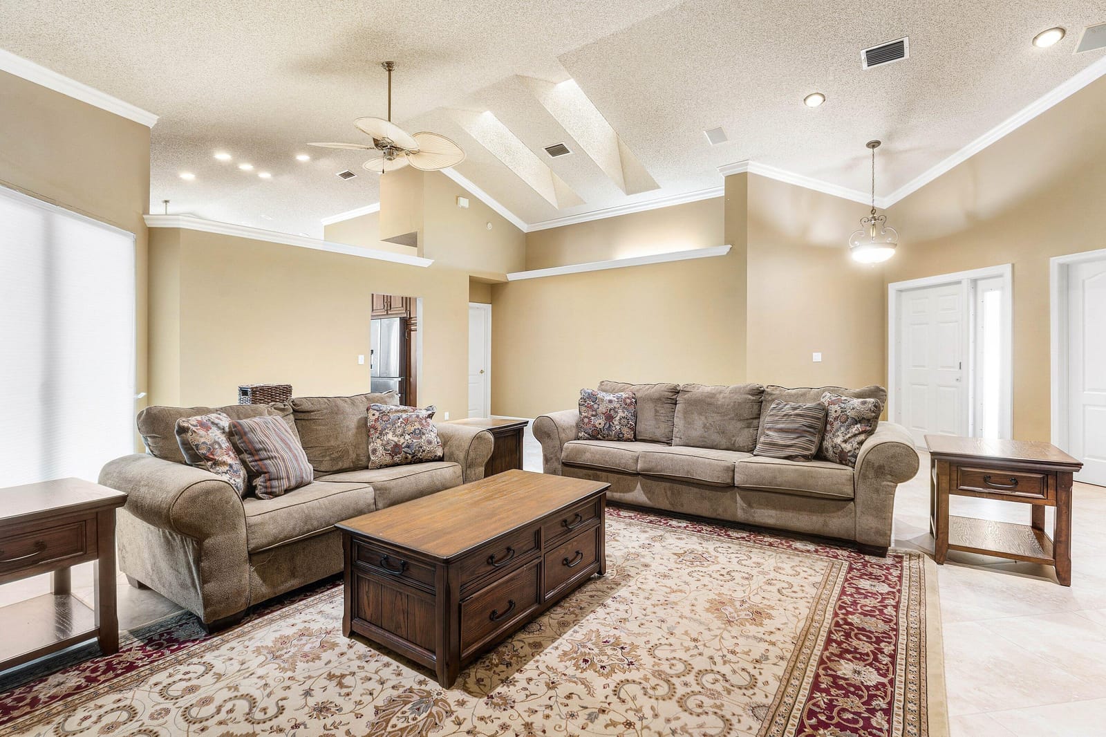 9101 Baybury Lane — photo 3