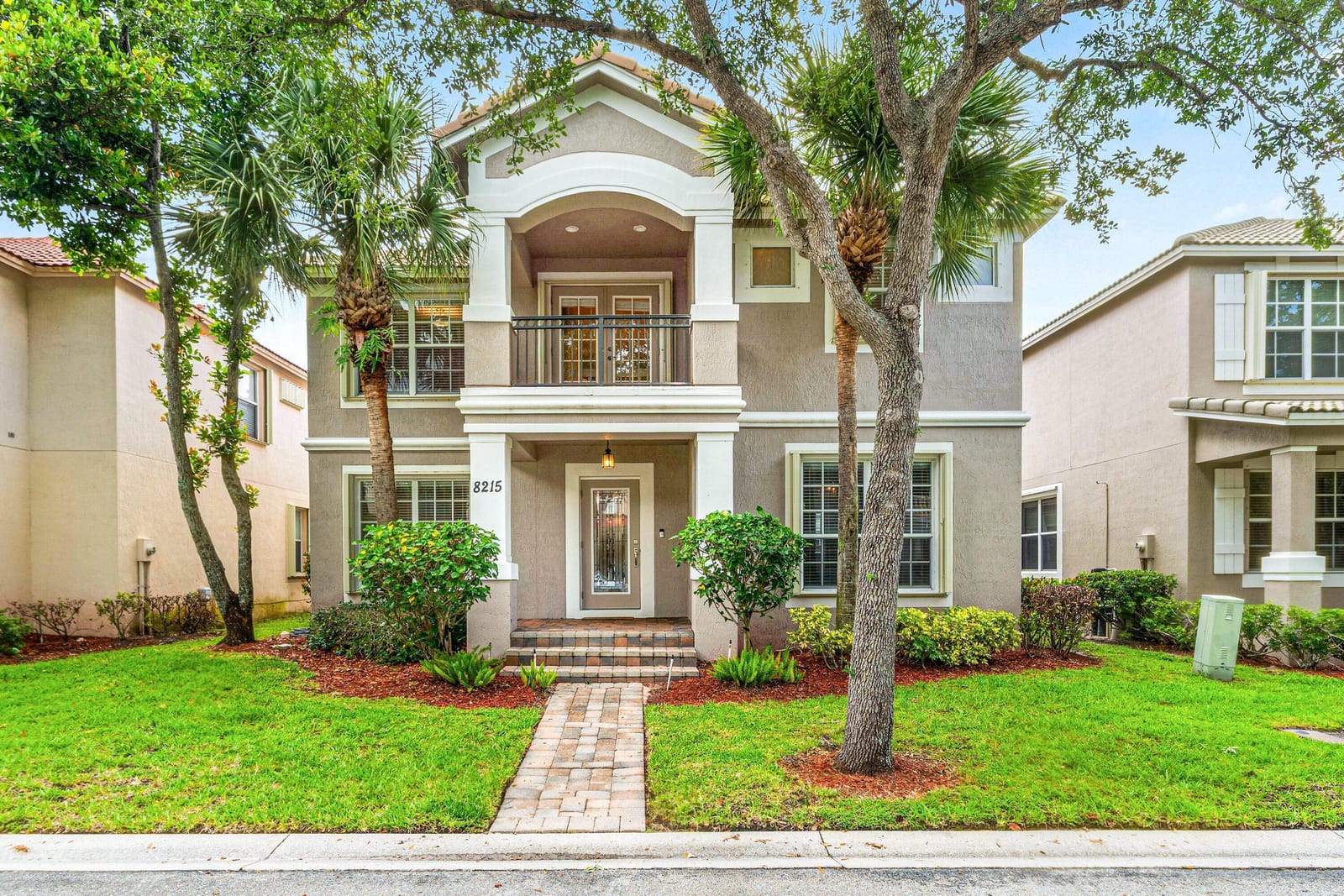 8215 Calterra Drive, Palm Beach Gardens, FL 33418