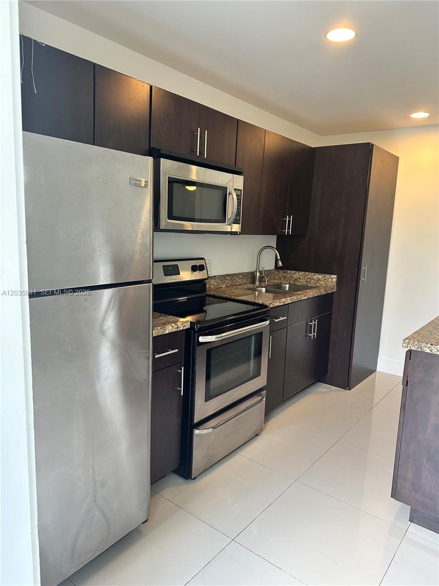 3071 SW 27th Avenue 25, Miami, FL 33133, Miami