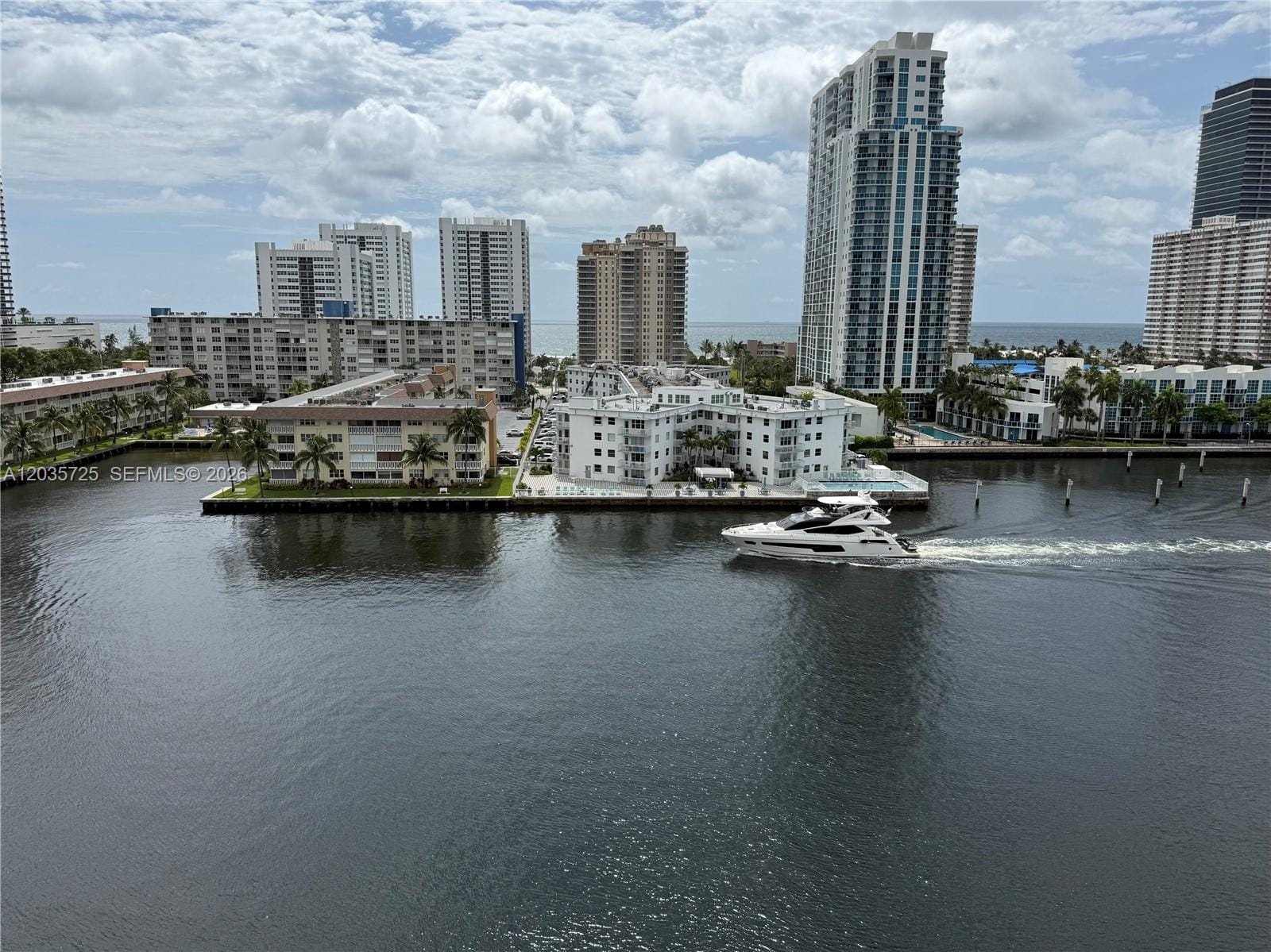 121 Golden Isles Drive 904, Hallandale Beach, FL 33009 photo 15