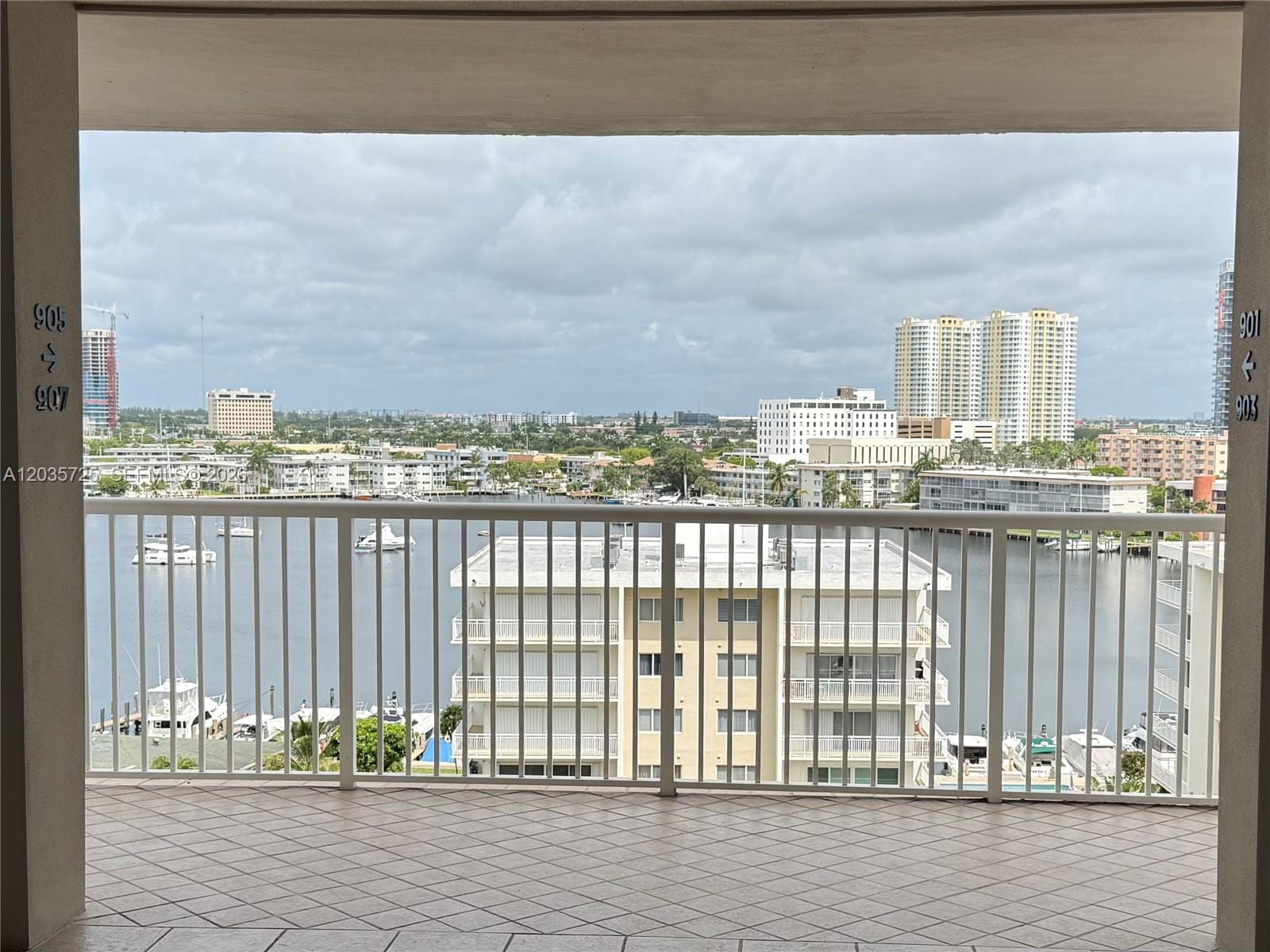 121 Golden Isles Drive 904, Hallandale Beach, FL 33009 photo 17