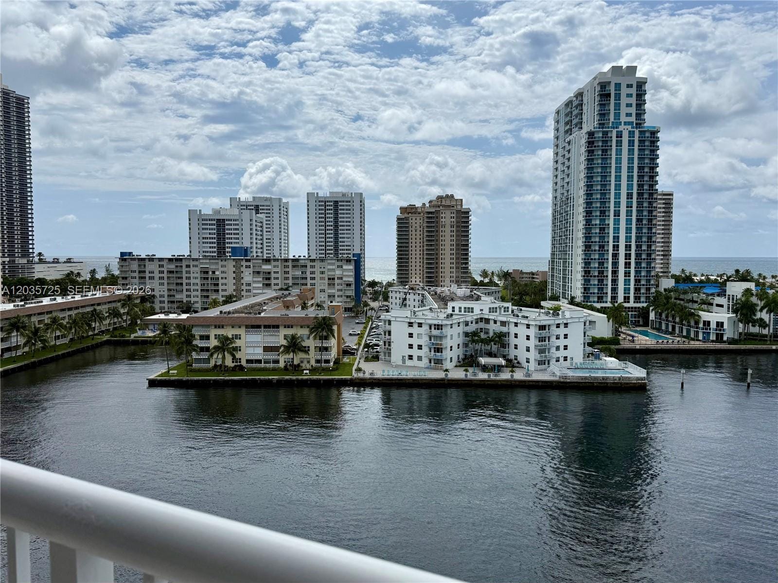 121 Golden Isles Drive 904, Hallandale Beach, FL 33009 photo 19