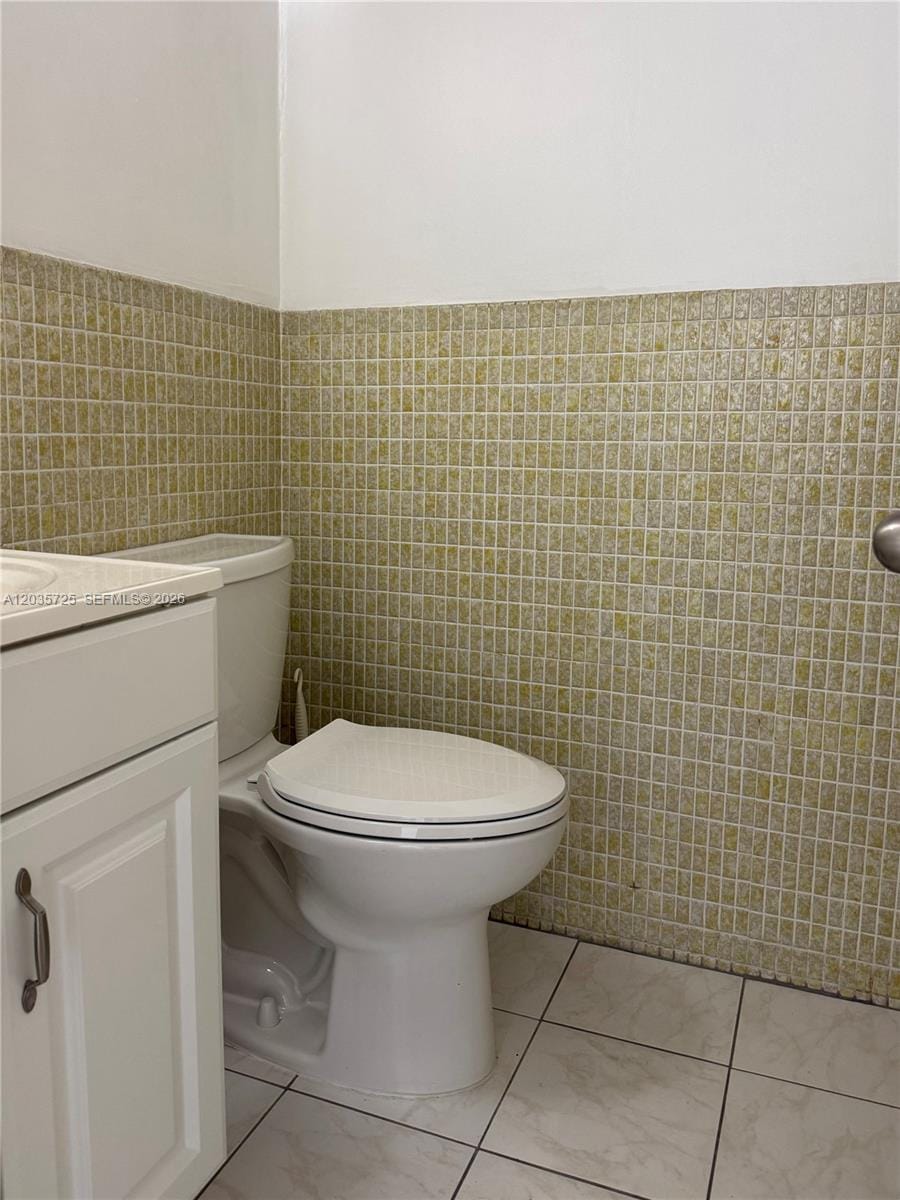 121 Golden Isles Drive 904 — photo 9