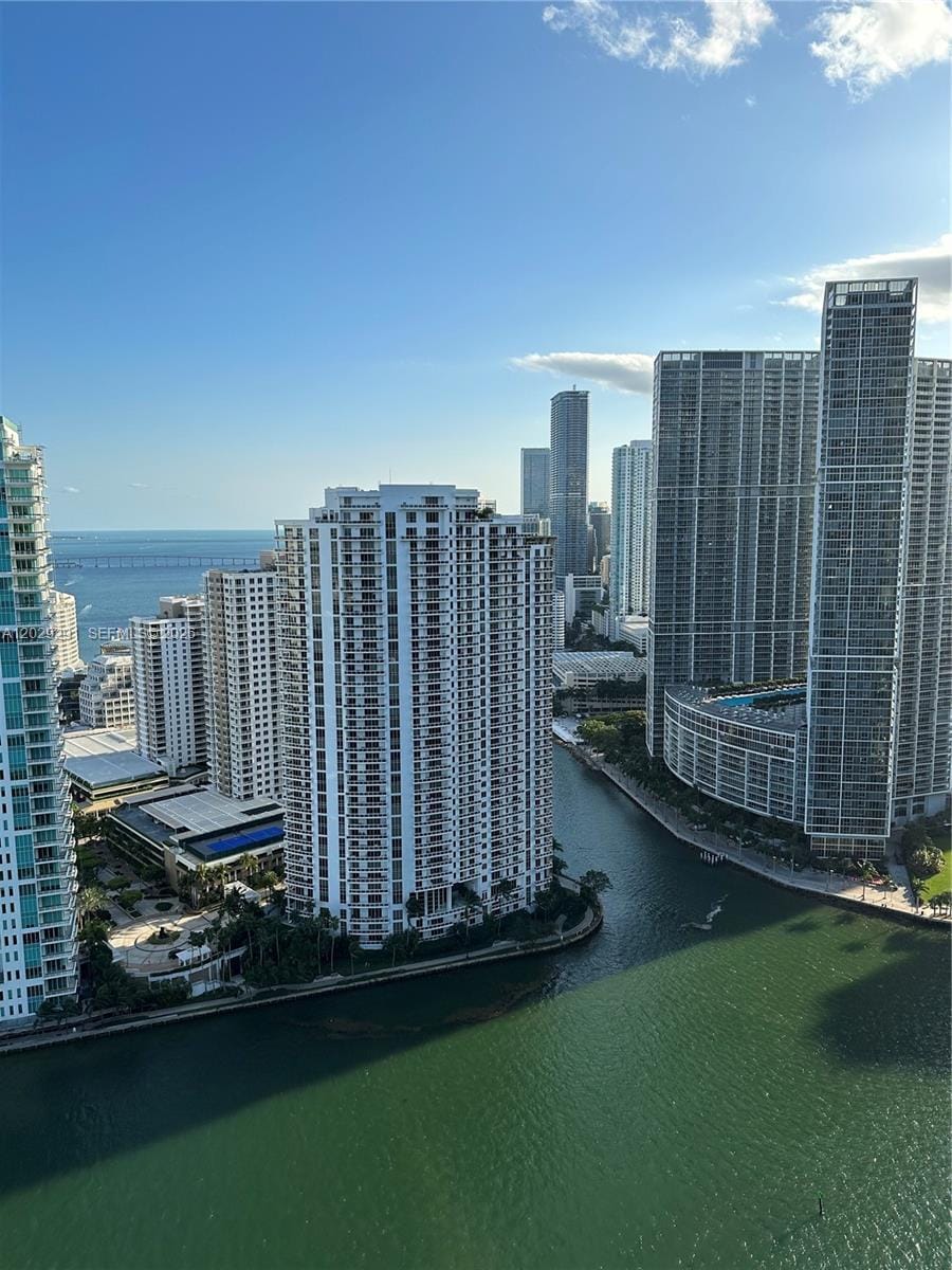 325 S Biscayne Boulevard 4119 — photo 2