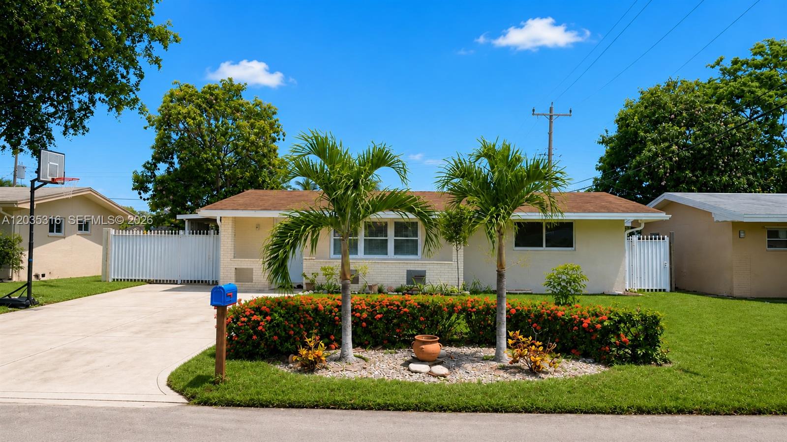 7611 NW 15th Court, Pembroke Pines, FL 33024