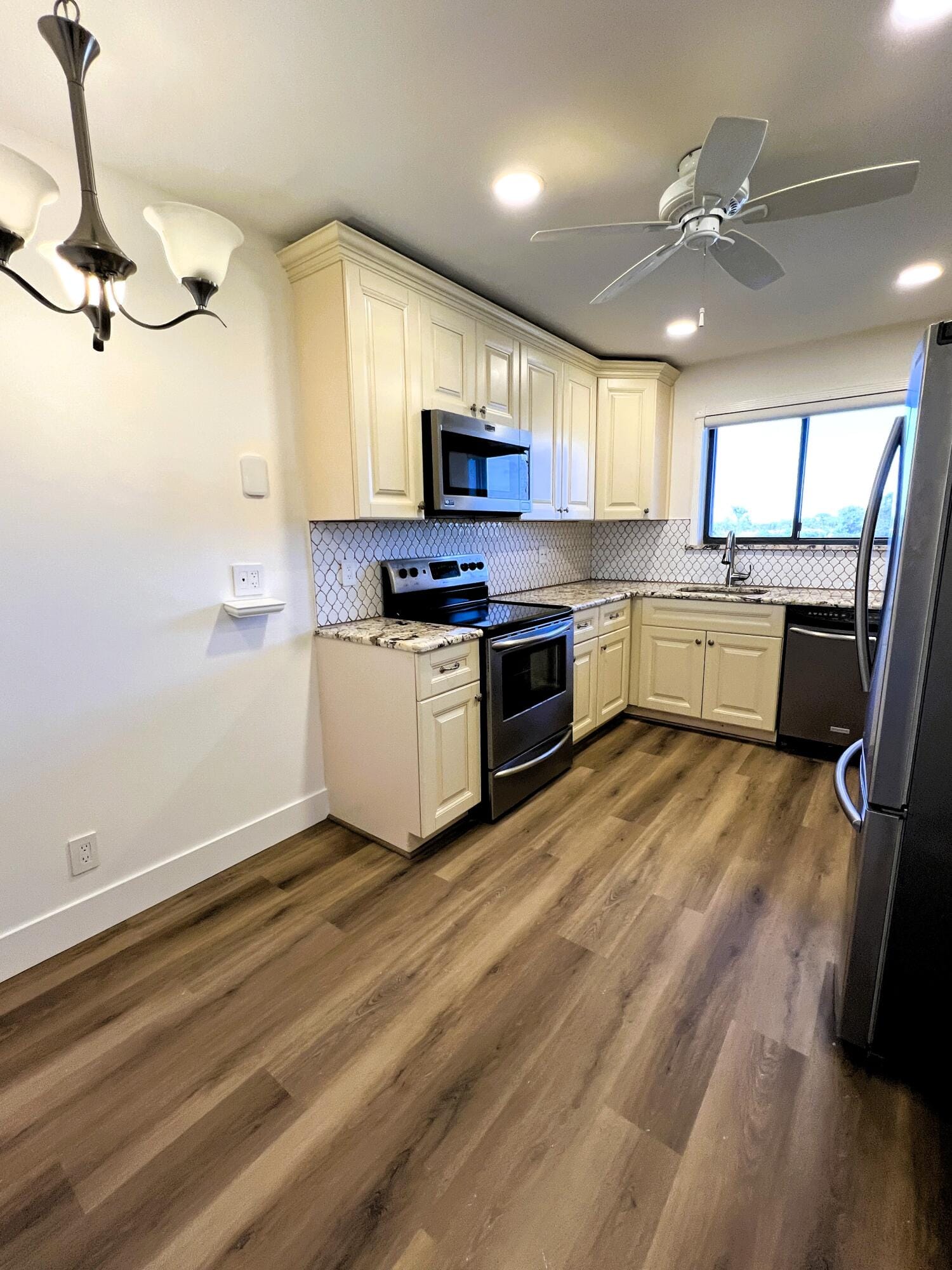 7770 Tahiti Lane 504 — photo 6