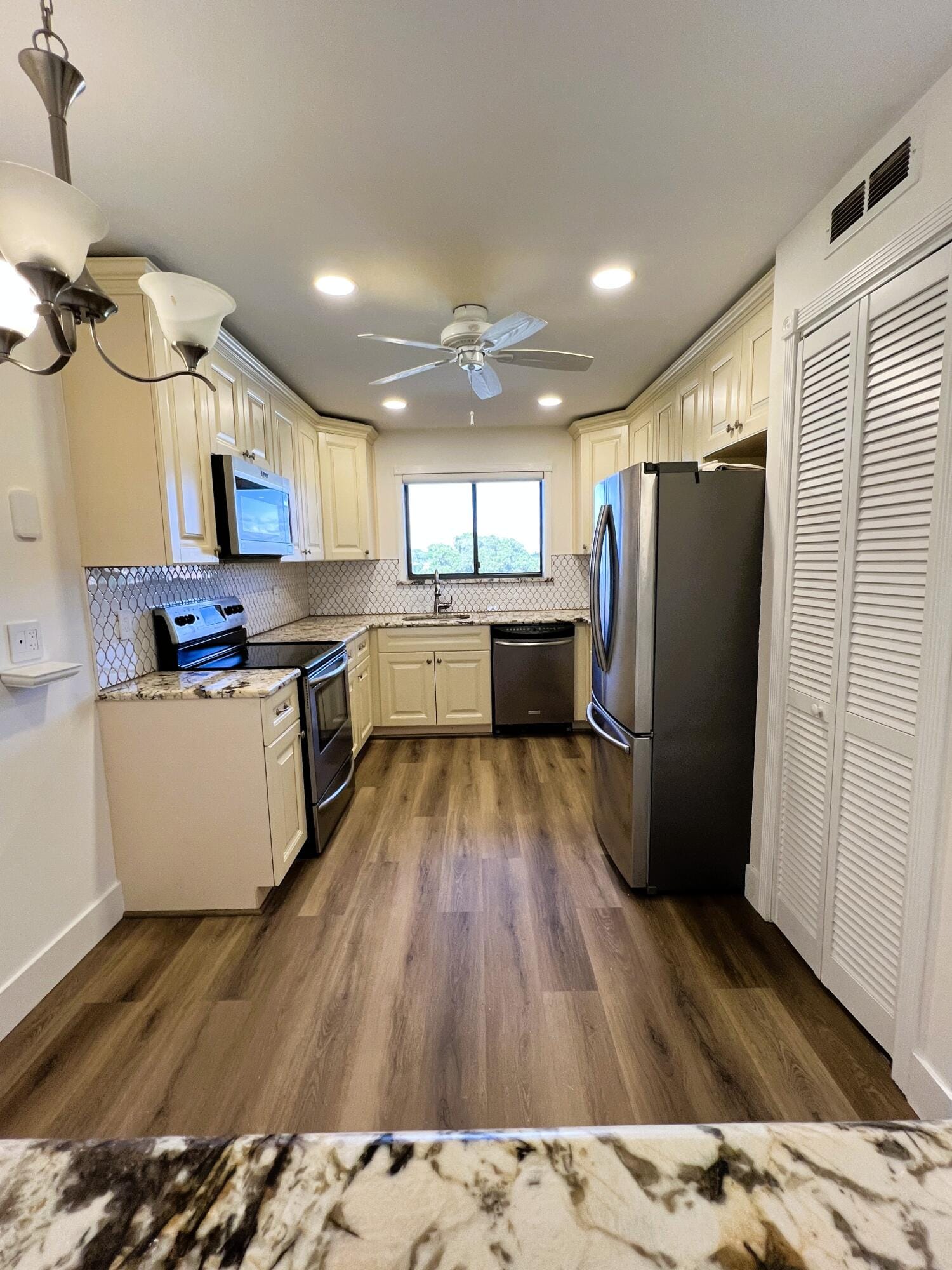 7770 Tahiti Lane 504 — photo 7