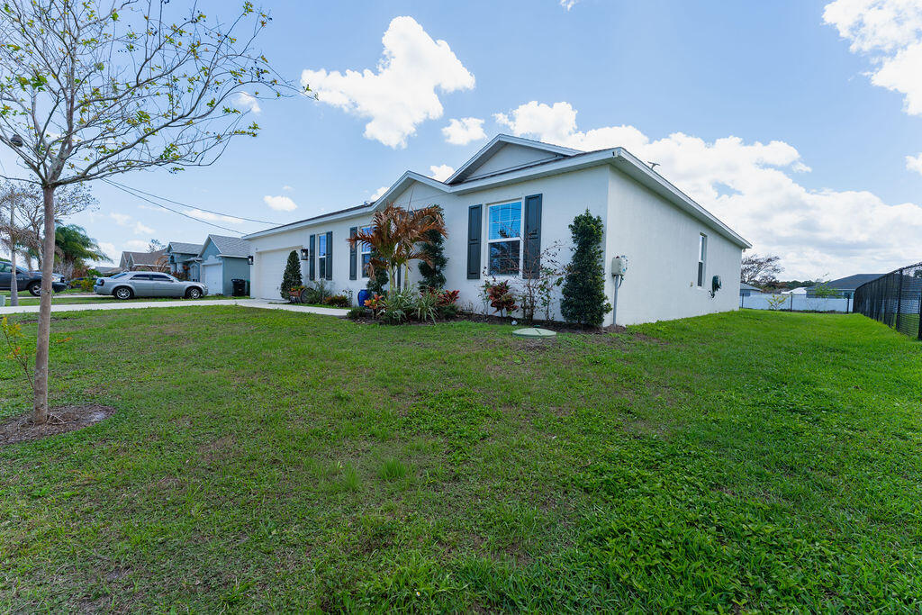 138 SW Carter Avenue, Port St. Lucie, FL 34983, Port St Lucie