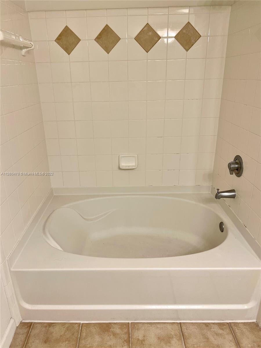 9887 Baywinds Drive 4305 — photo 11