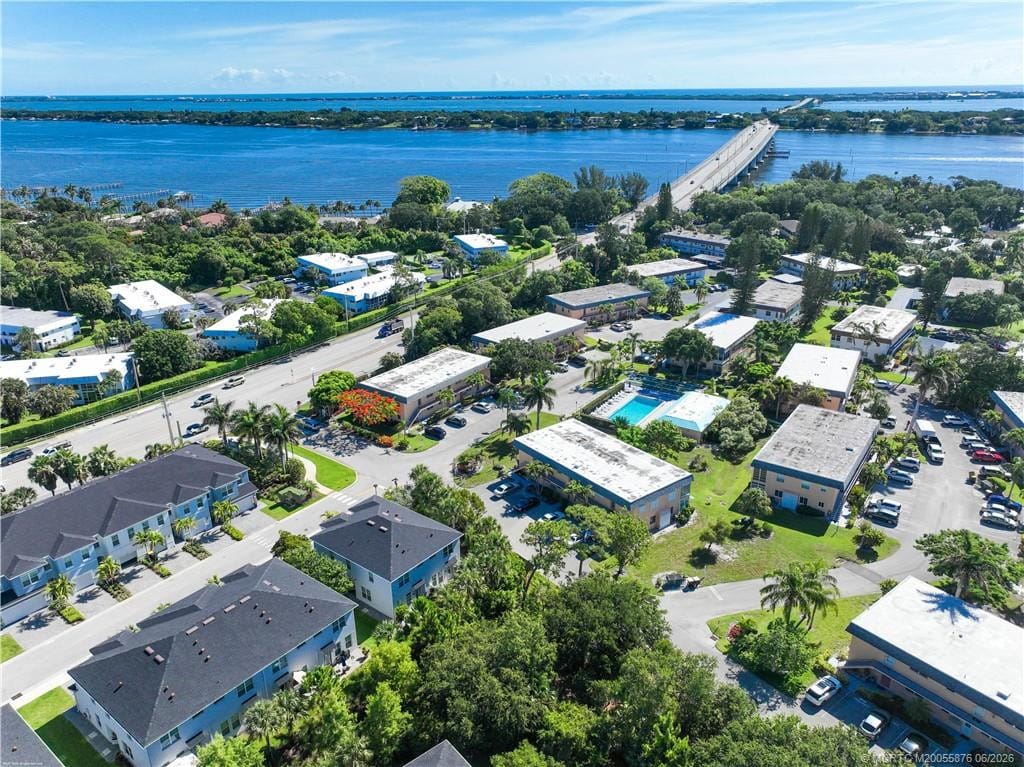 1824 SE Ocean Cove Way — photo 4