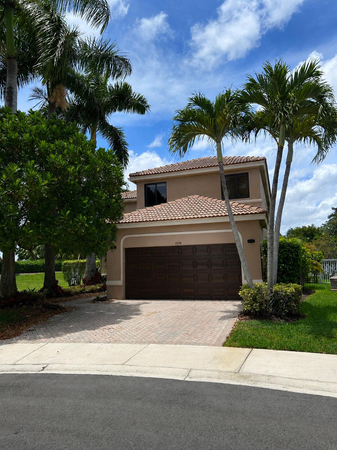 1094 Bluewood Terrace, Weston, FL 33327, Weston