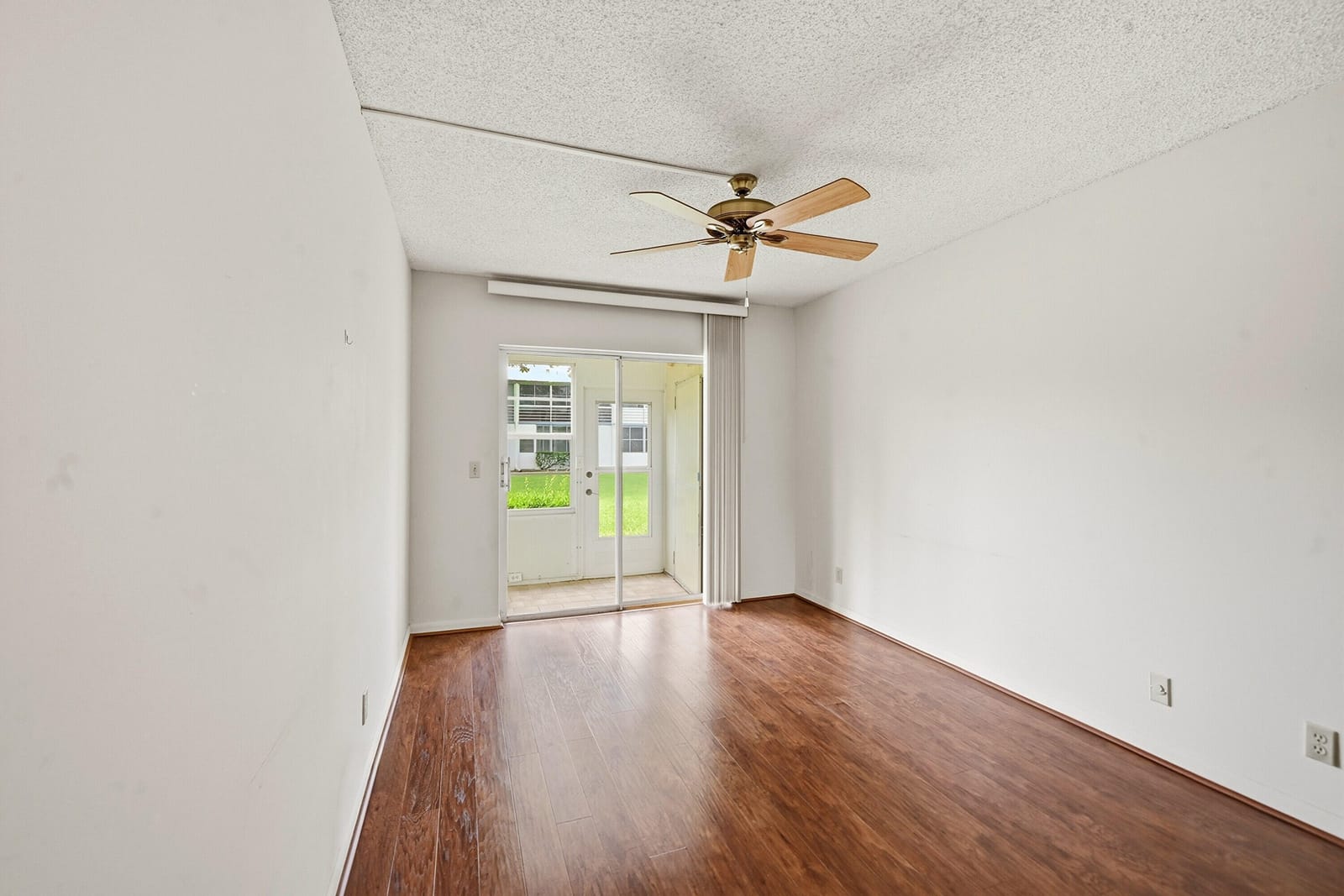 132 Cambridge F, West Palm Beach, FL 33417 photo 15