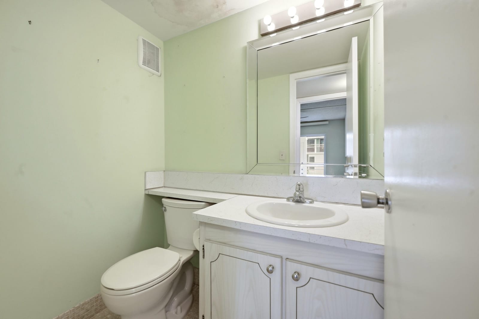 132 Cambridge F, West Palm Beach, FL 33417 photo 18