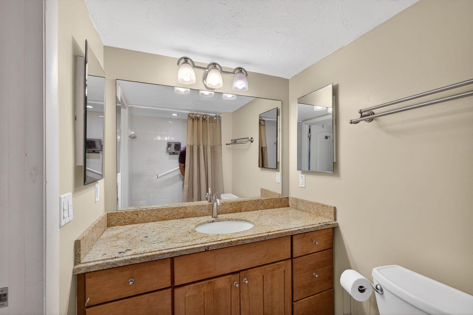 145 S Ocean Avenue 219, Palm Beach Shores, FL 33404 photo 19