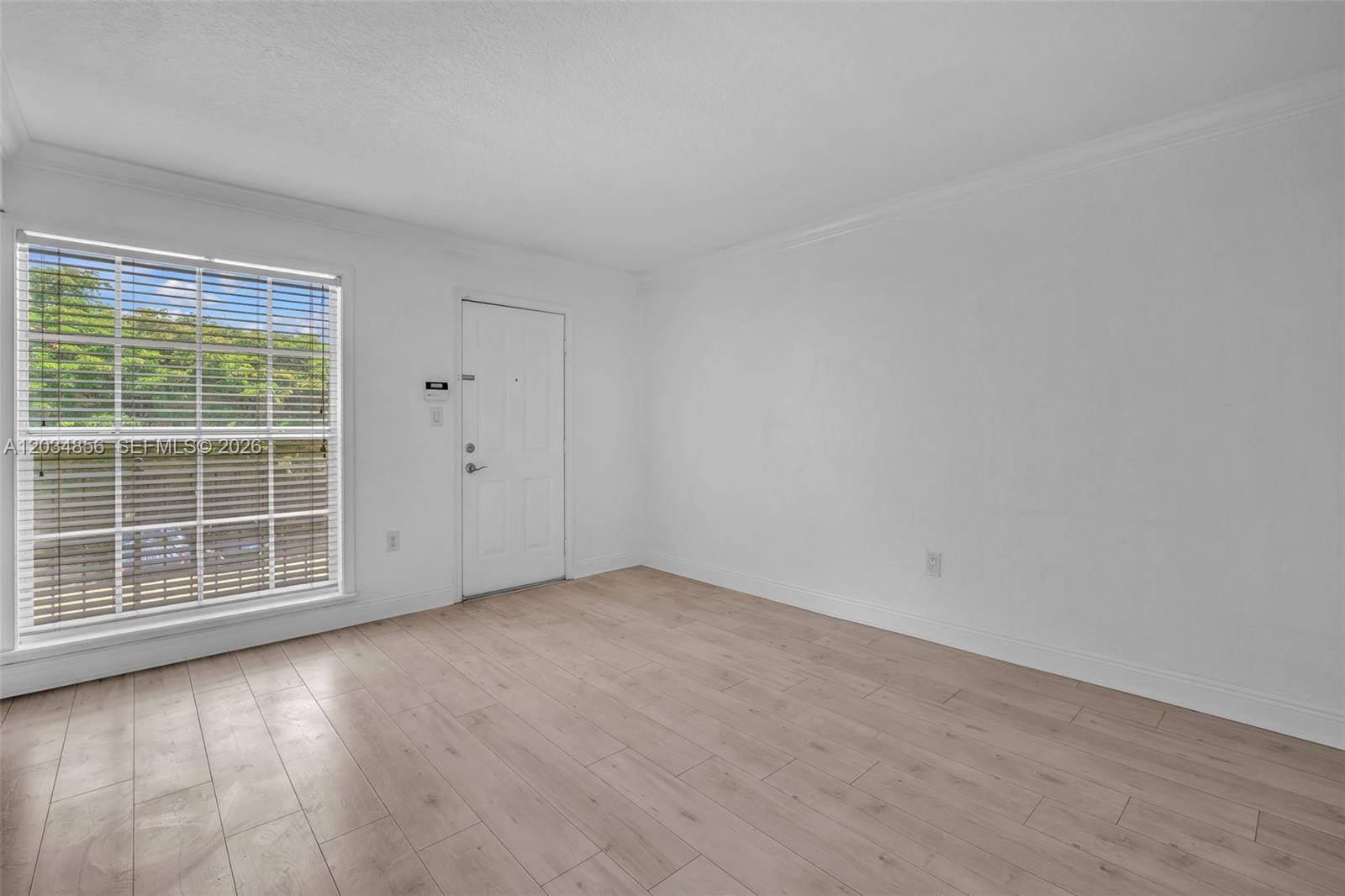 3245 Virginia Street 24 — photo 7