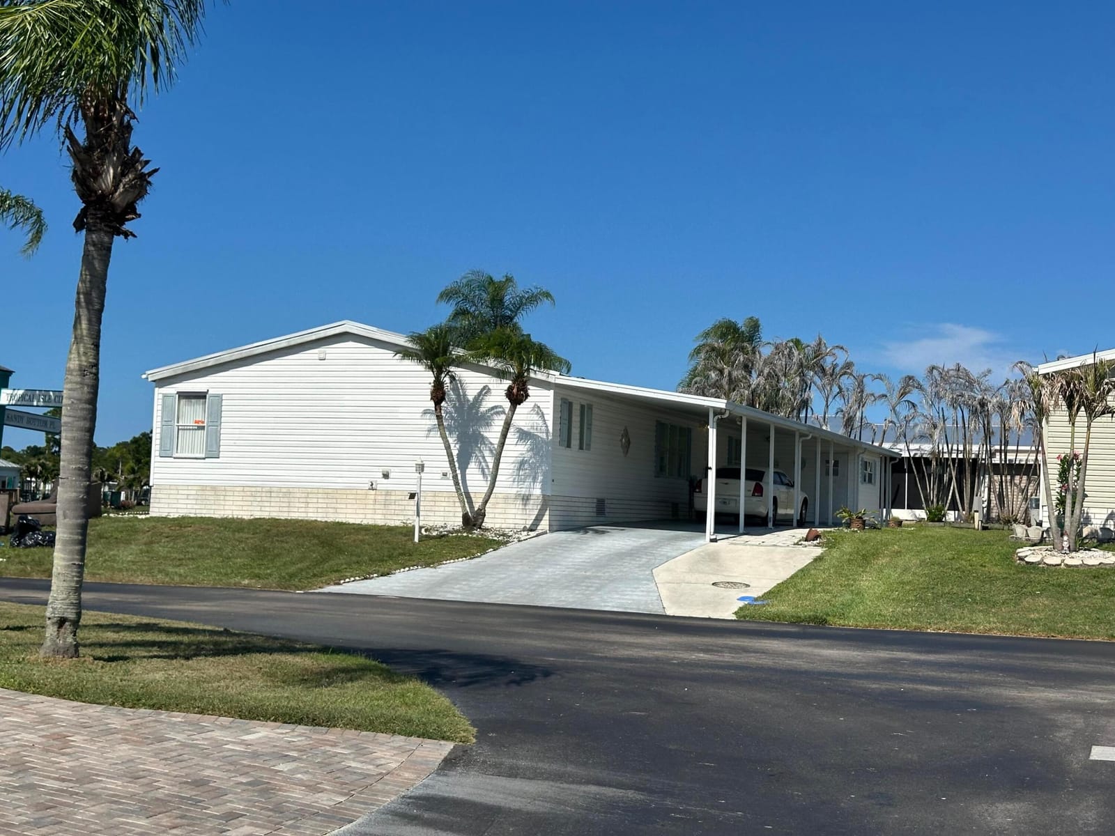 555 Tropical Isles Circle, Fort Pierce, FL 34982