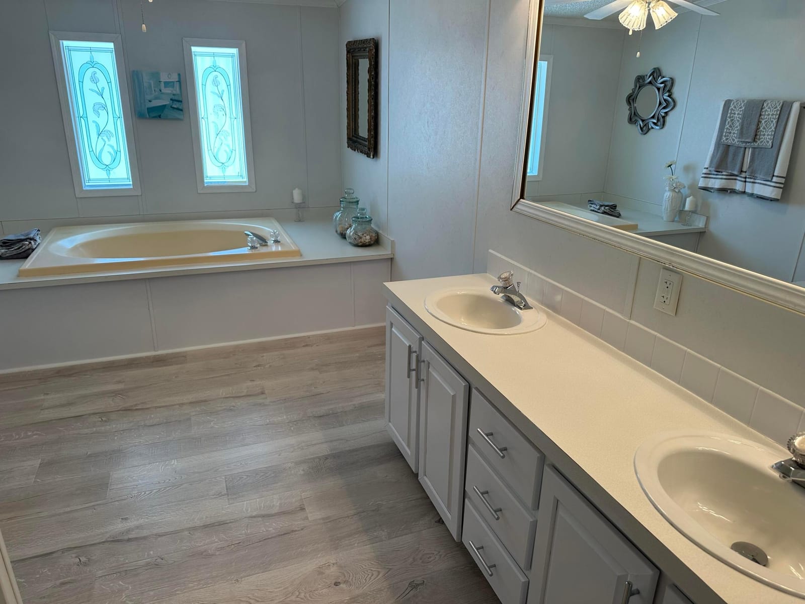 555 Tropical Isles Circle — photo 12