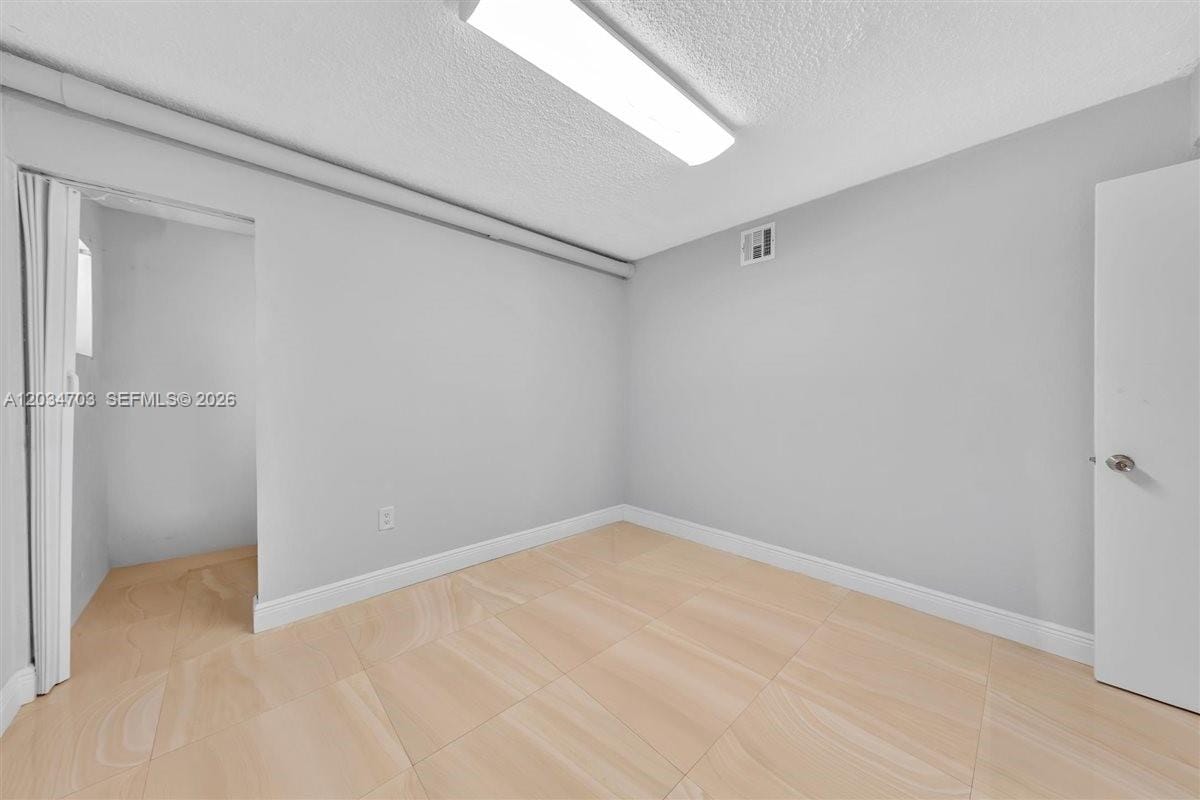 5445 W 27th Lane, Hialeah, FL 33016 photo 19