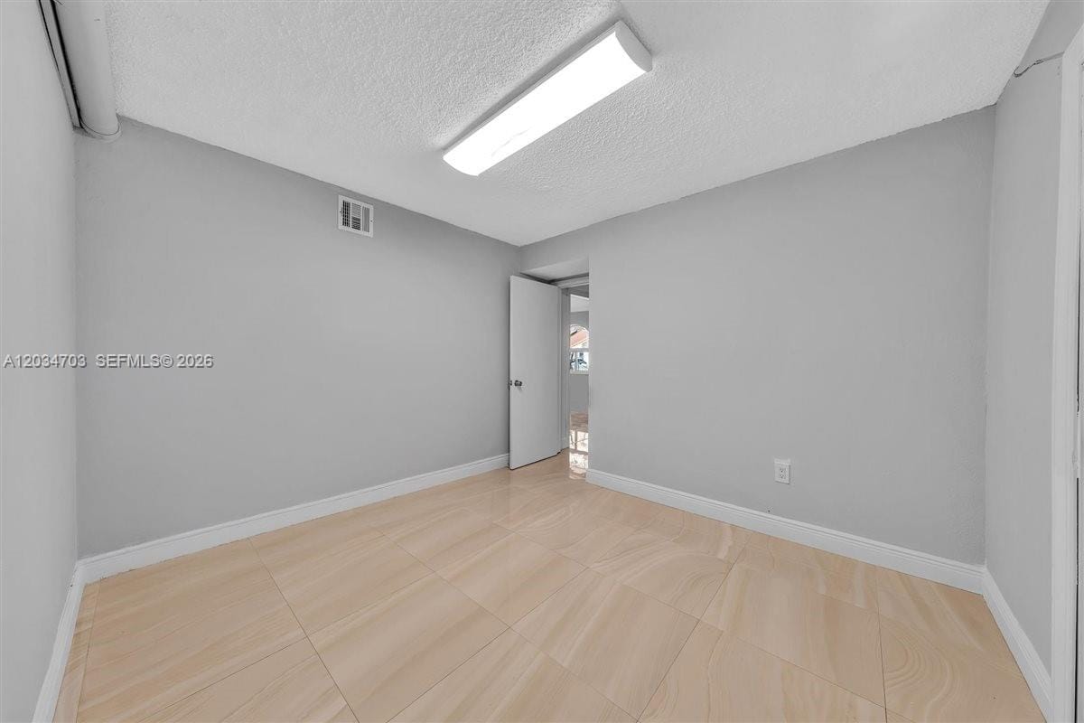 5445 W 27th Lane, Hialeah, FL 33016 photo 20