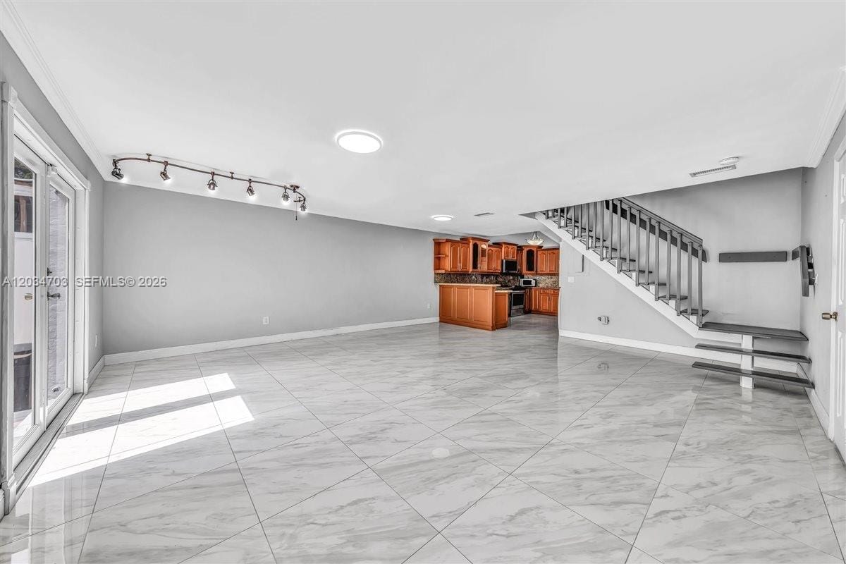 5445 W 27th Lane, Hialeah, FL 33016 photo 27