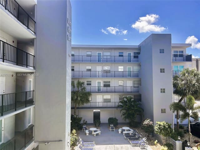 1750 Jefferson Street 303, Winter Haven Towers, Hollywood, FL