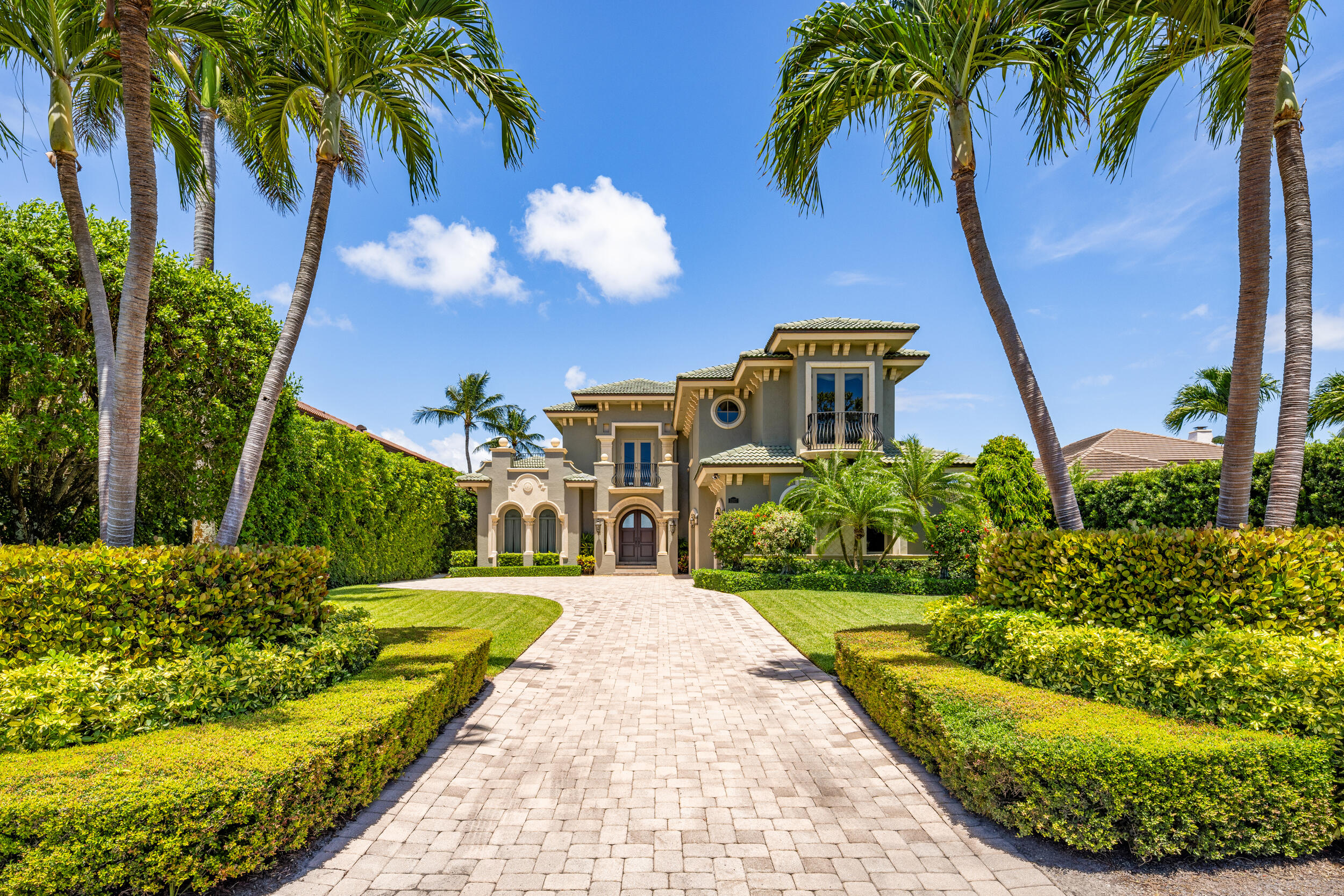 1207 N Atlantic Drive, Lantana, FL 33462, Lantana