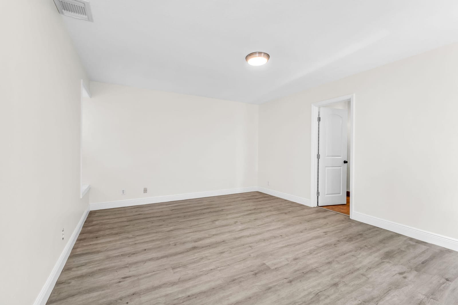 22300 Pineapple Walk Drive — photo 12