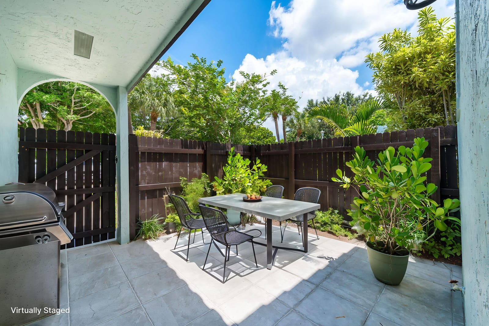 22300 Pineapple Walk Drive — photo 4