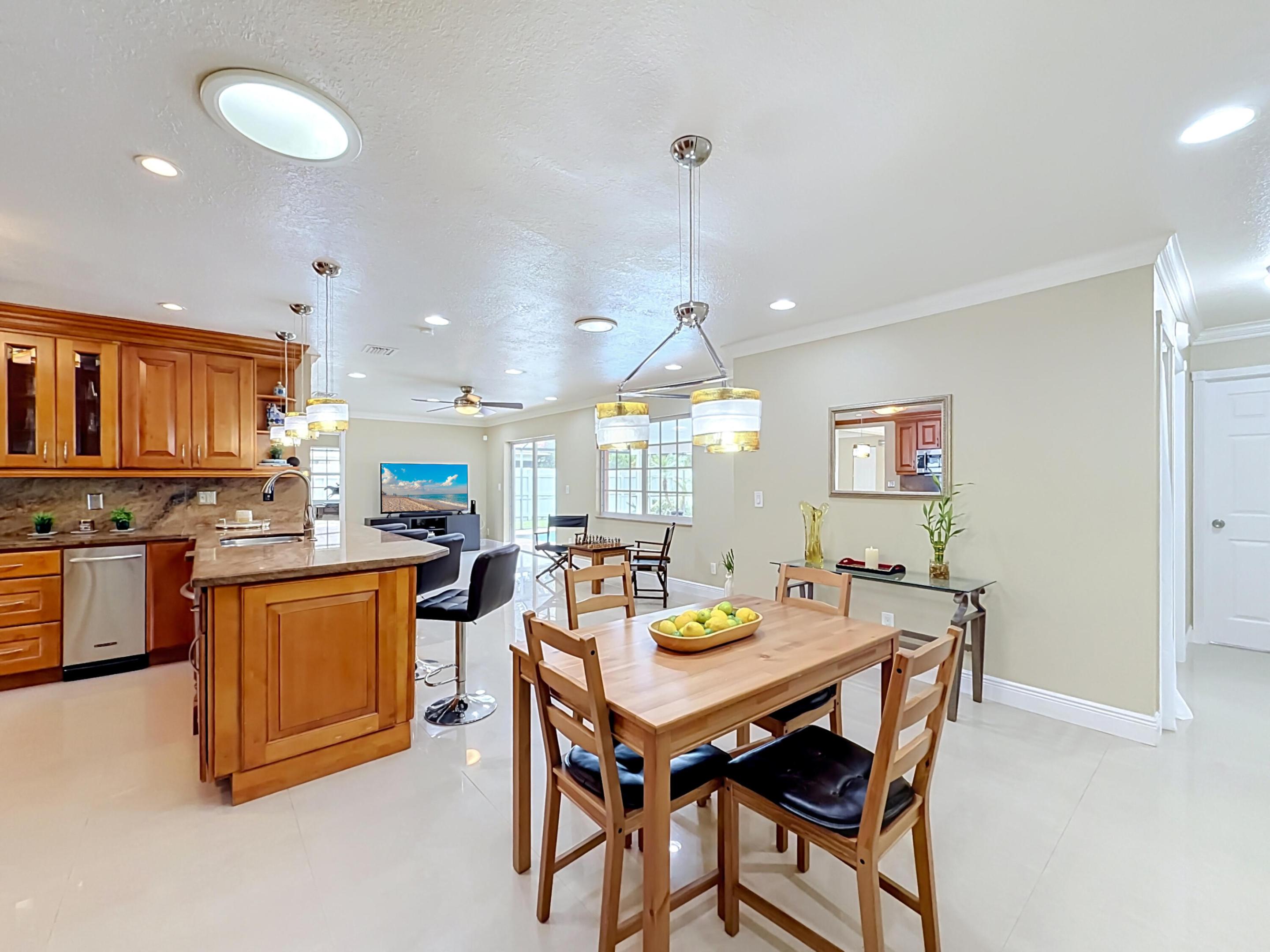 851 E Plantation Circle — photo 5