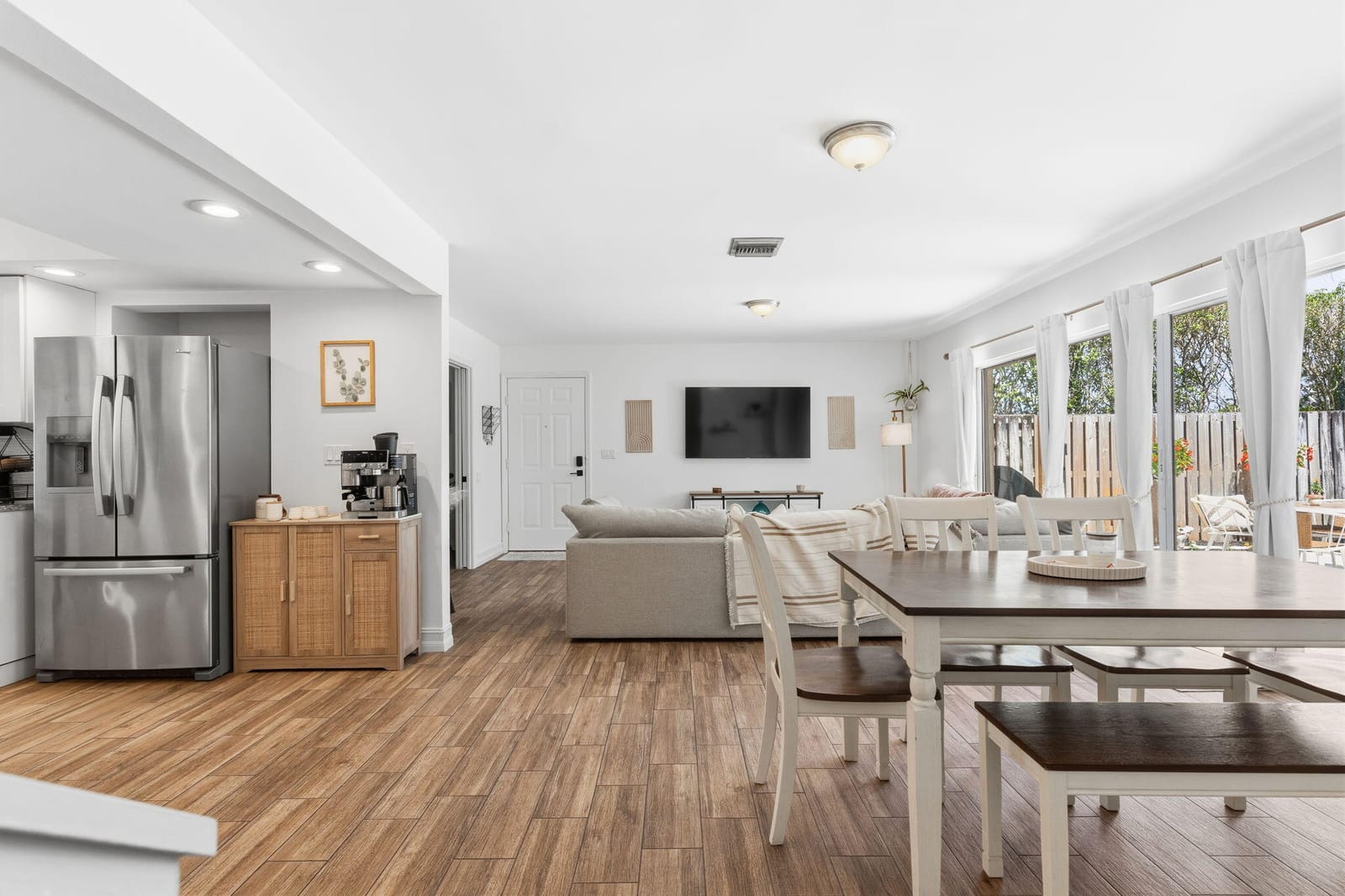 11588 Winchester Drive — photo 3